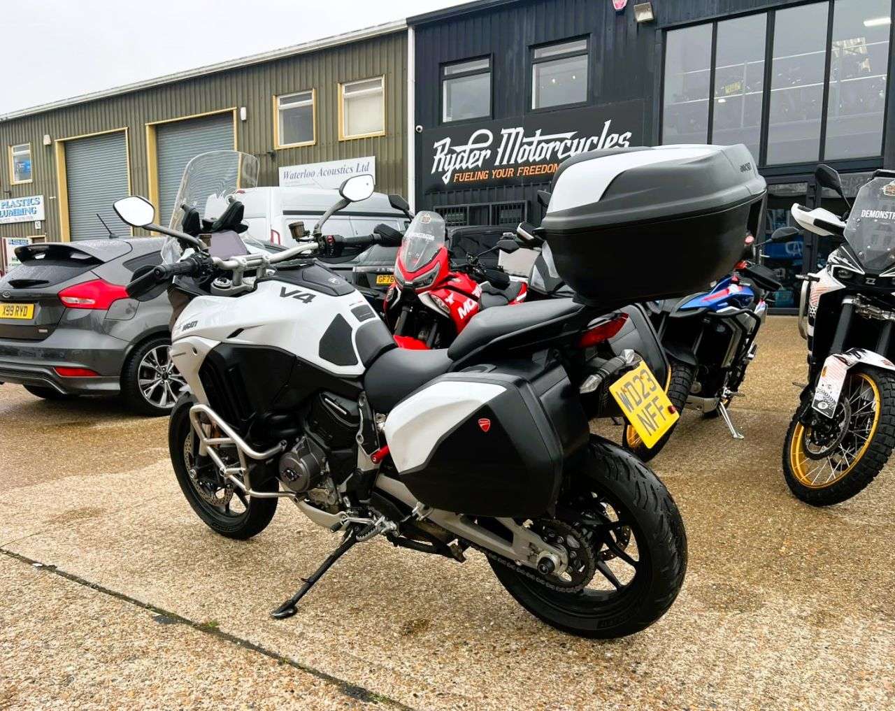 2023 DUCATI MULTISTRADA V4 2023 DUCATI MULTISTRADA V4