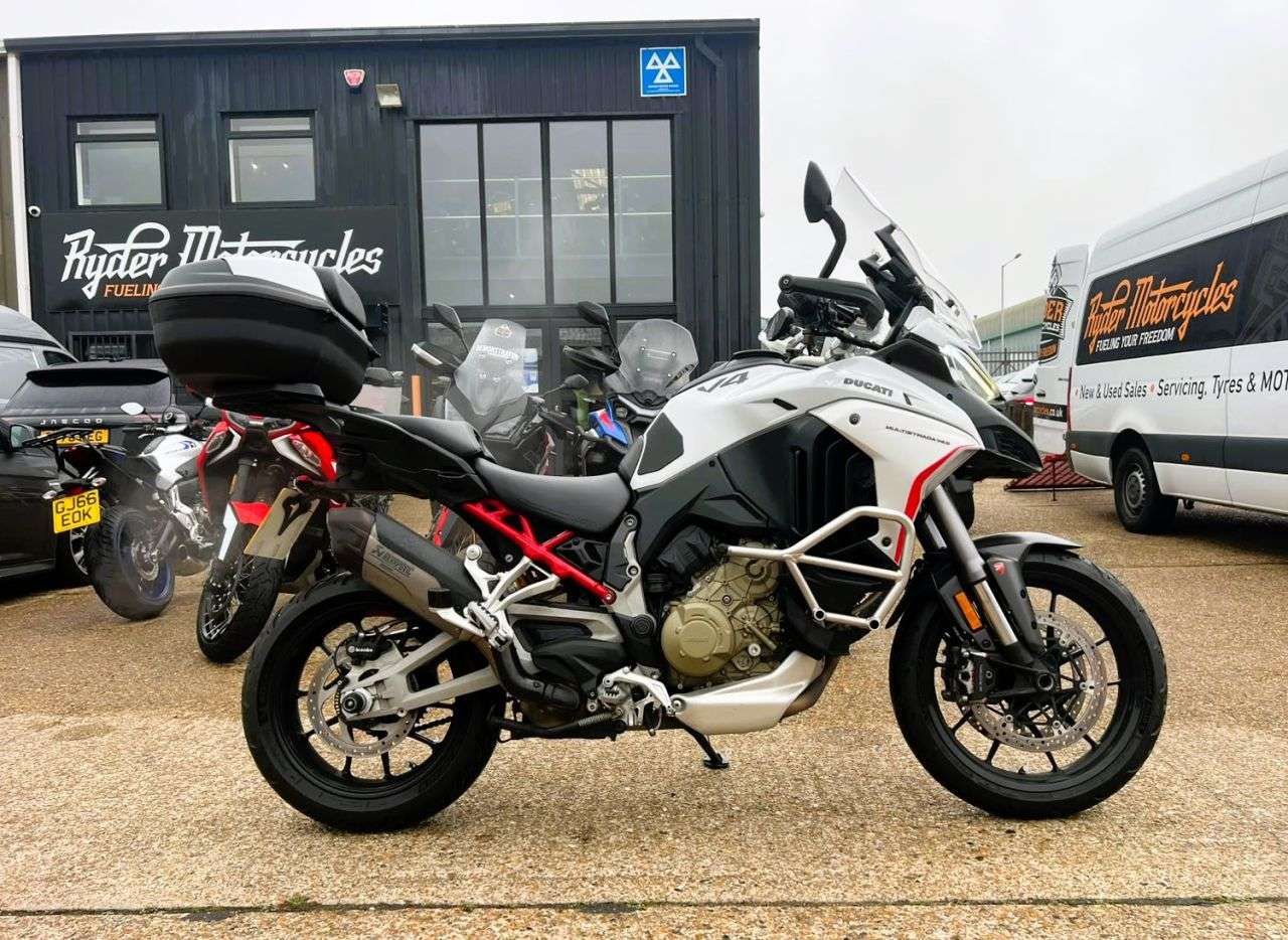 2023 DUCATI MULTISTRADA V4 2023 DUCATI MULTISTRADA V4
