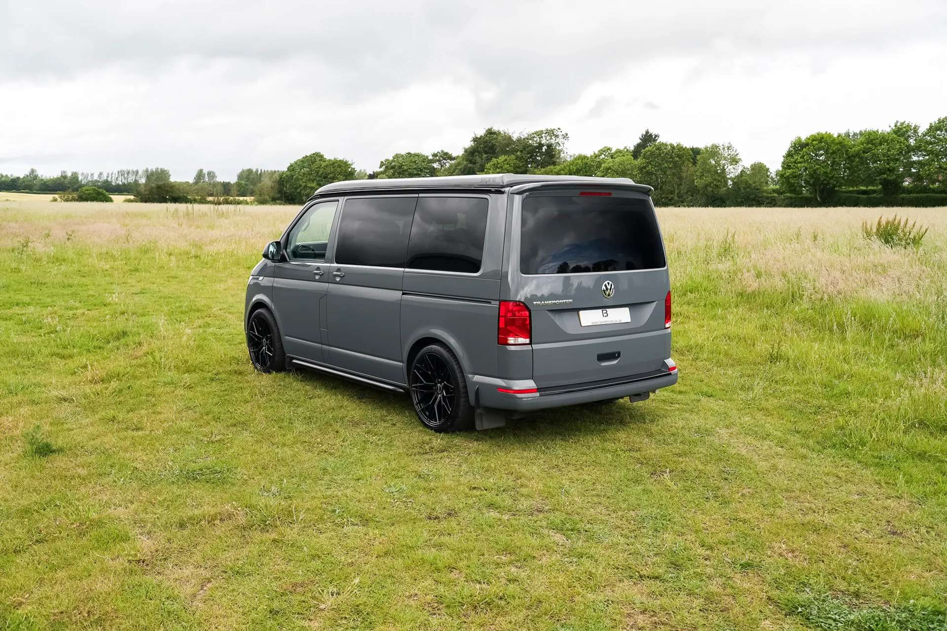 A 2021 VOLKSWAGEN TRANSPORTER 2.0 TDI 110 Highline Van A 2021 VOLKSWAGEN TRANSPORTER 2.0 TDI 110 Highline Van