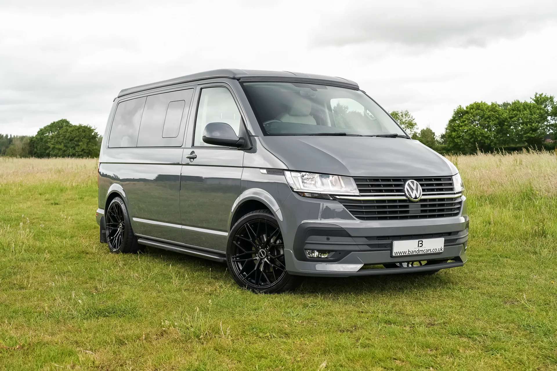 A 2021 VOLKSWAGEN TRANSPORTER 2.0 TDI 110 Highline Van A 2021 VOLKSWAGEN TRANSPORTER 2.0 TDI 110 Highline Van