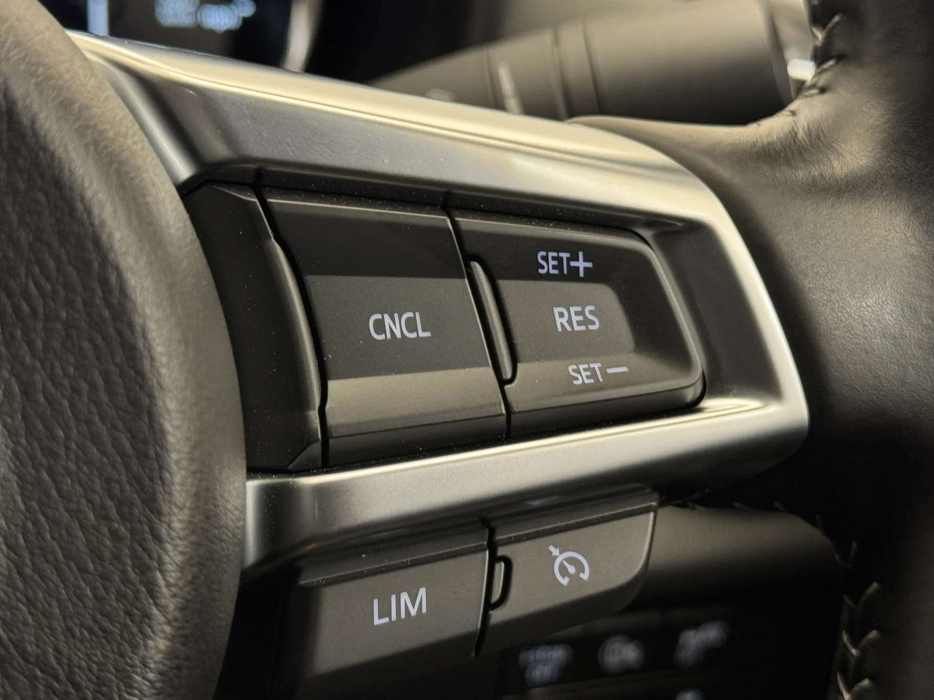 2024 MAZDA MX-5 2024 MAZDA MX-5