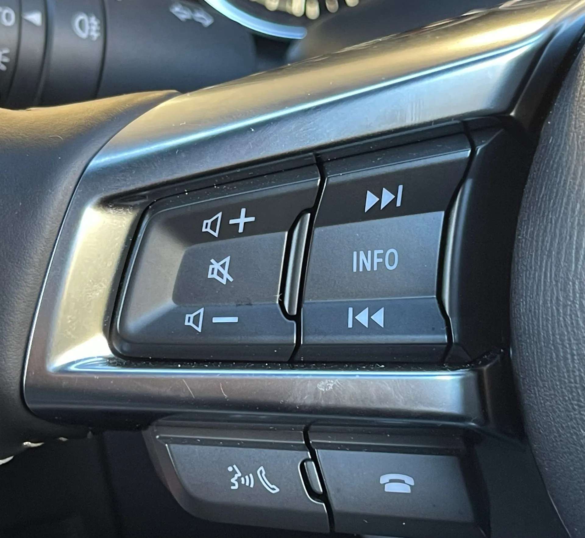 2025 MAZDA MX-5 2025 MAZDA MX-5