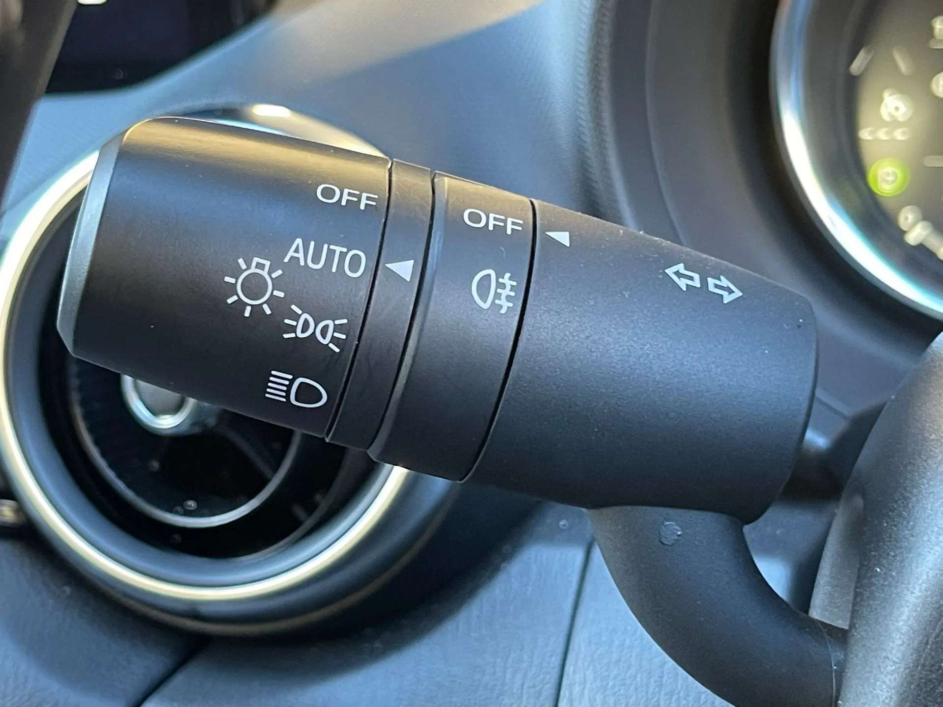 2025 MAZDA MX-5 2025 MAZDA MX-5