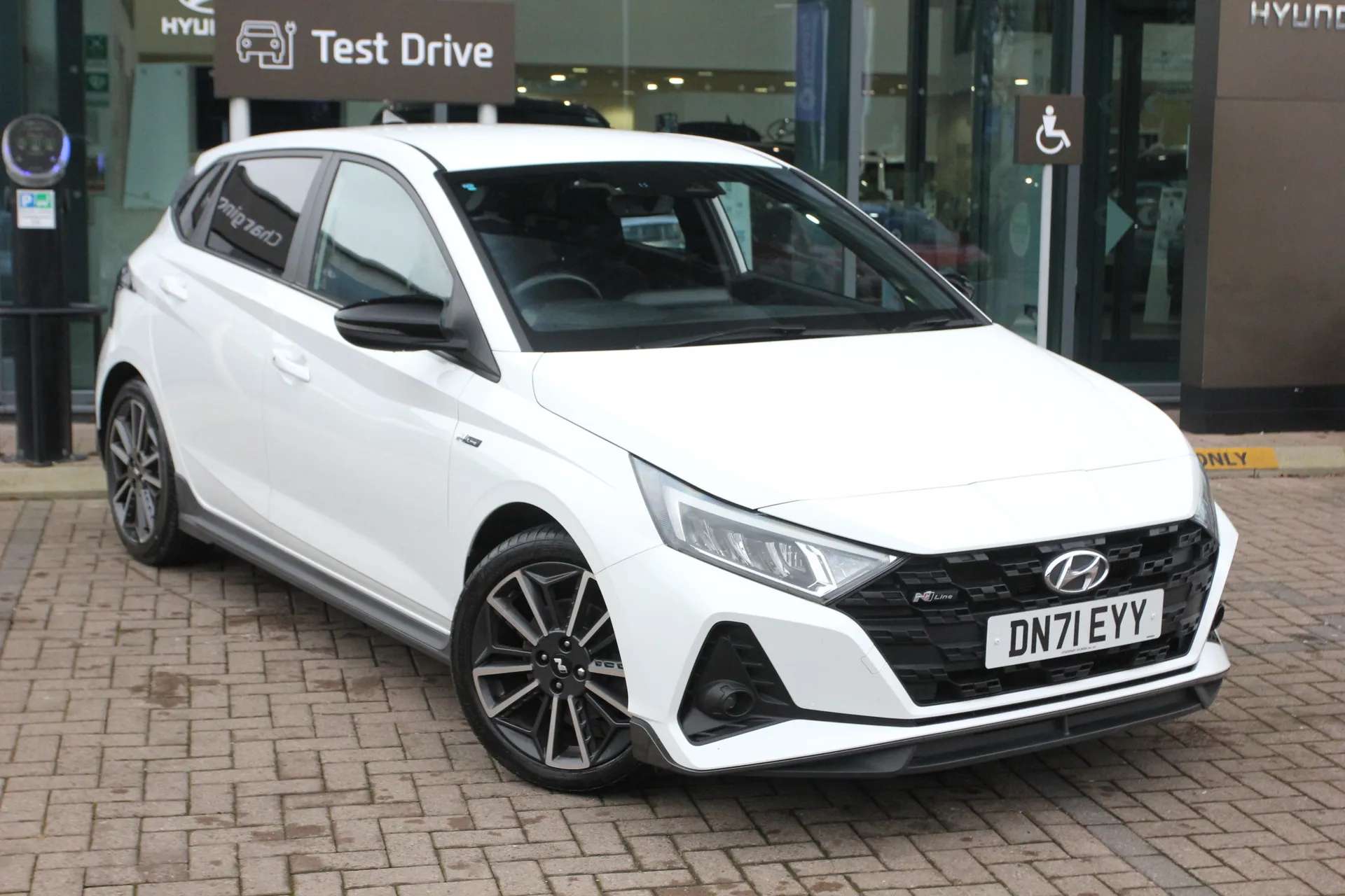 A 2021 HYUNDAI I20 1.0T GDi 48V MHD 120 N Line 5dr ZERO DEPOSIT FINANCE AVAILABLE A 2021 HYUNDAI I20 1.0T GDi 48V MHD 120 N Line 5dr ZERO DEPOSIT FINANCE AVAILABLE