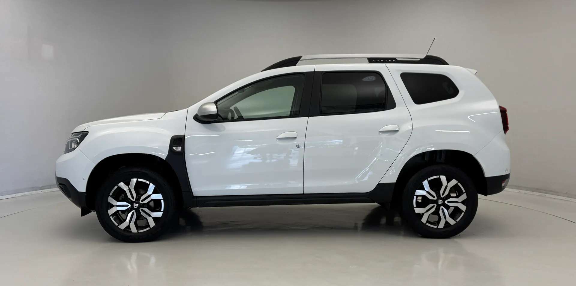 A 2022 DACIA DUSTER 1.0 TCe 90 Prestige 5dr A 2022 DACIA DUSTER 1.0 TCe 90 Prestige 5dr