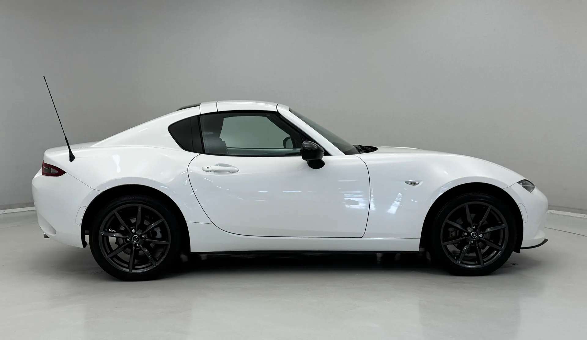 2018 MAZDA MX-5 2018 MAZDA MX-5