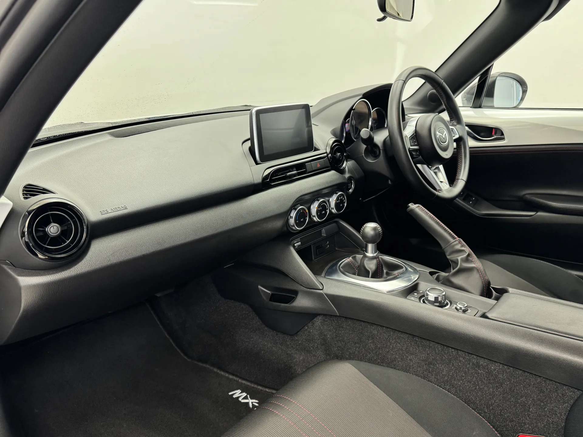 2018 MAZDA MX-5 2018 MAZDA MX-5