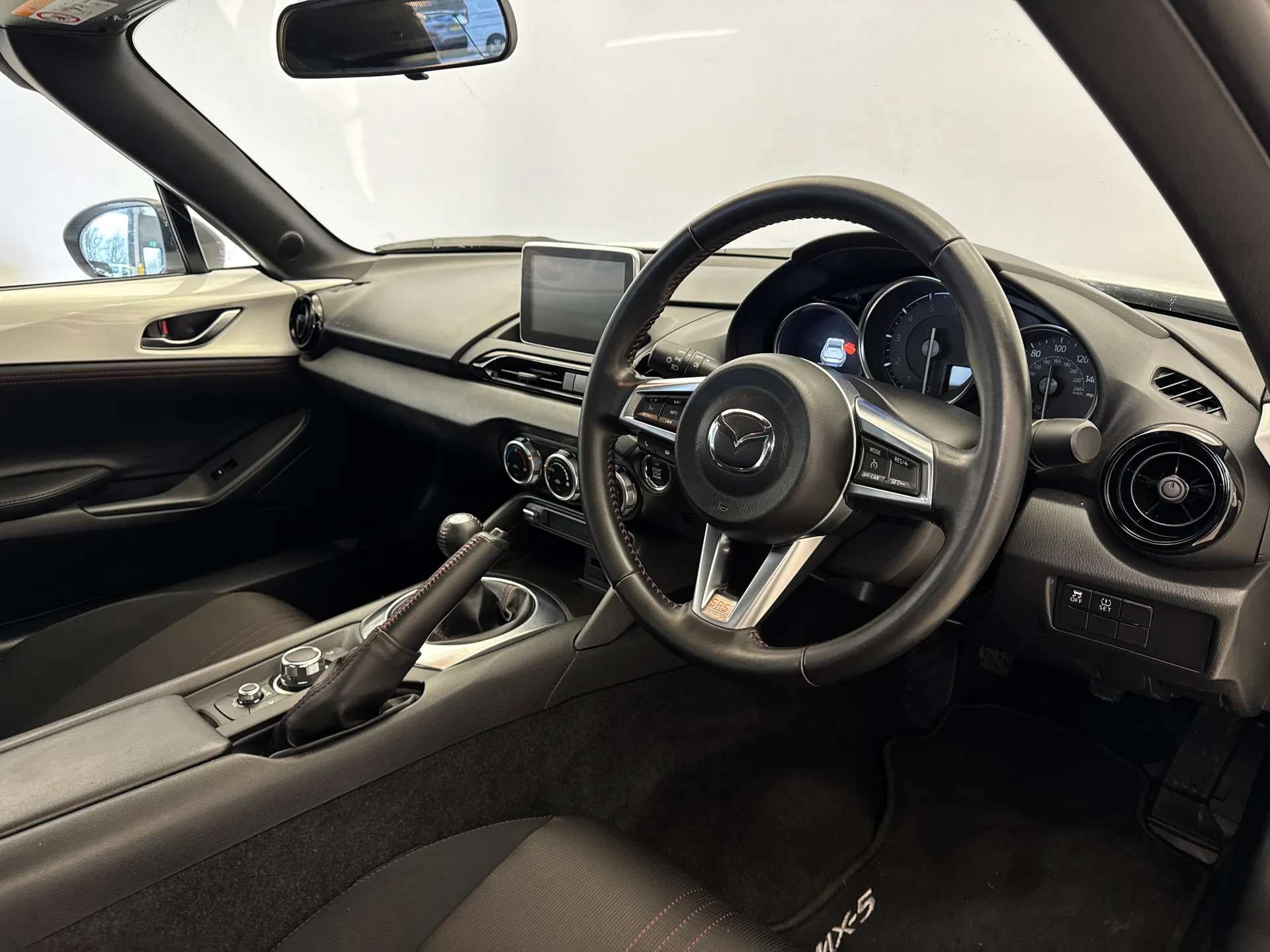 2018 MAZDA MX-5 2018 MAZDA MX-5