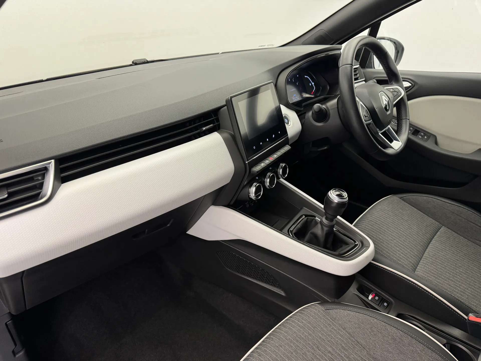 2023 RENAULT CLIO 2023 RENAULT CLIO