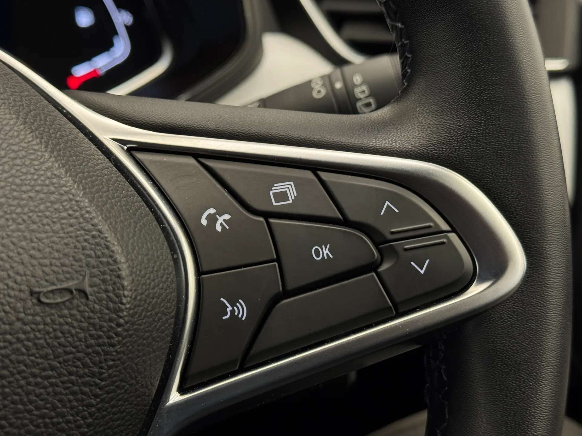 2023 RENAULT CLIO 2023 RENAULT CLIO