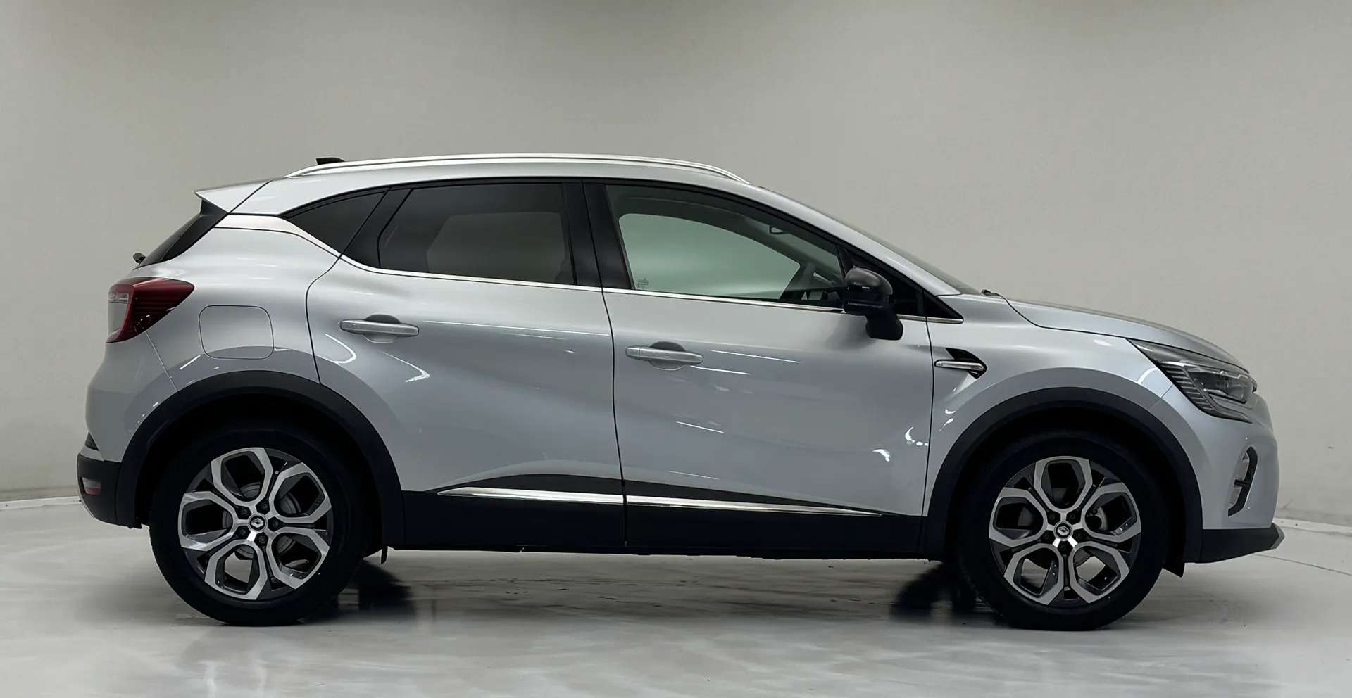 2024 RENAULT CAPTUR 2024 RENAULT CAPTUR