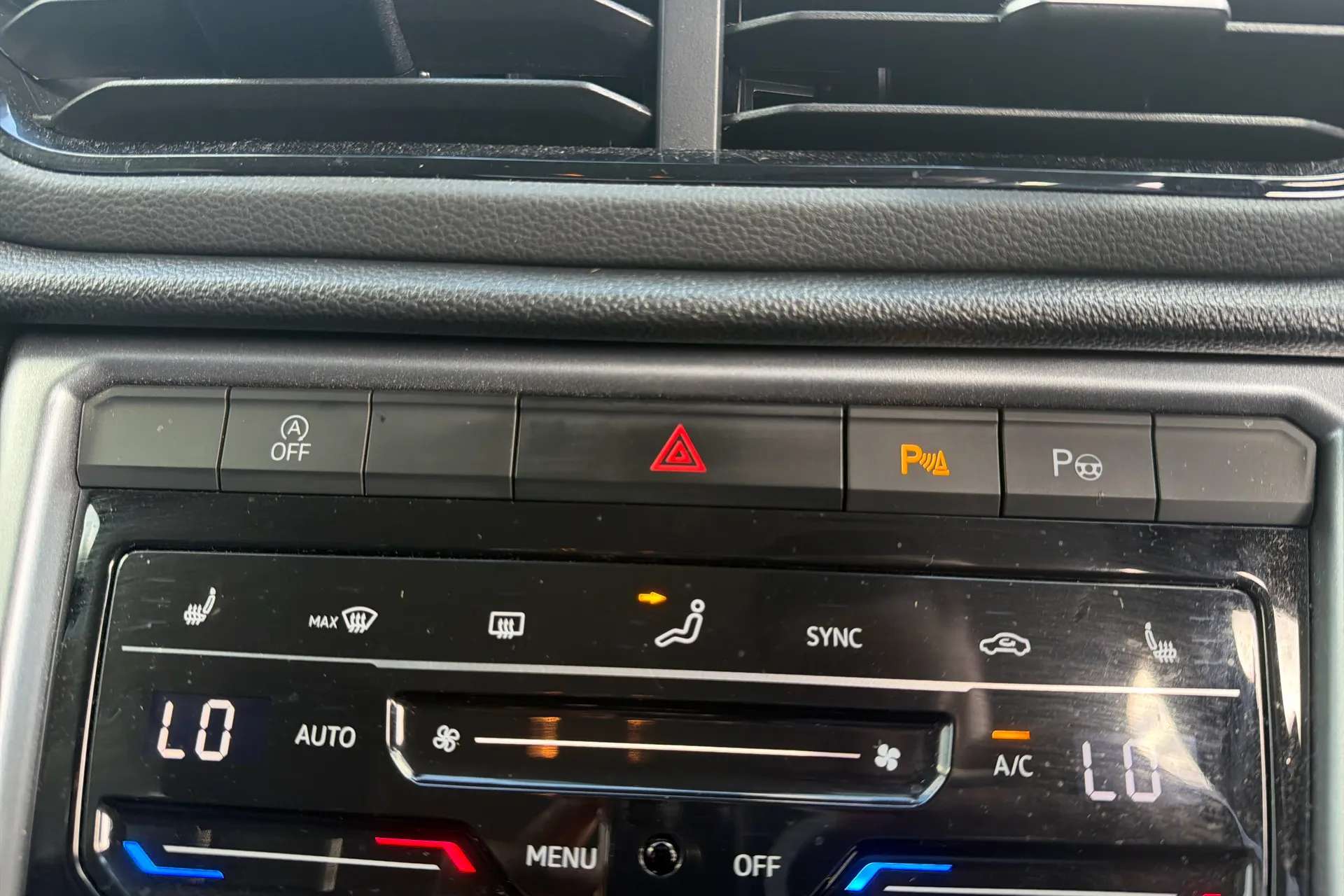 2023 VOLKSWAGEN T-ROC 2023 VOLKSWAGEN T-ROC