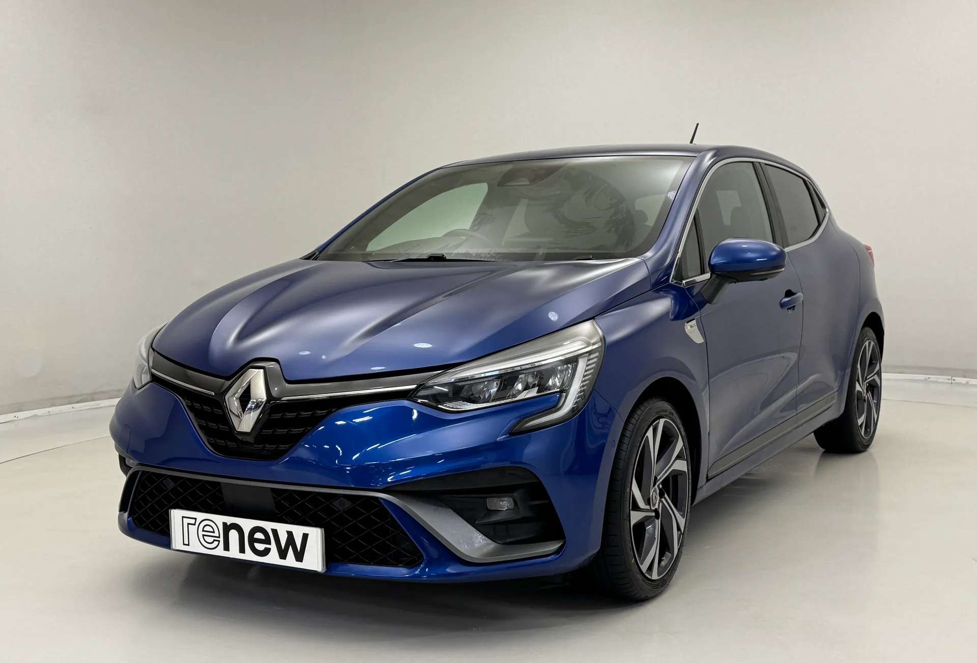A 2019 RENAULT CLIO 1.0 TCe 100 RS Line 5dr A 2019 RENAULT CLIO 1.0 TCe 100 RS Line 5dr