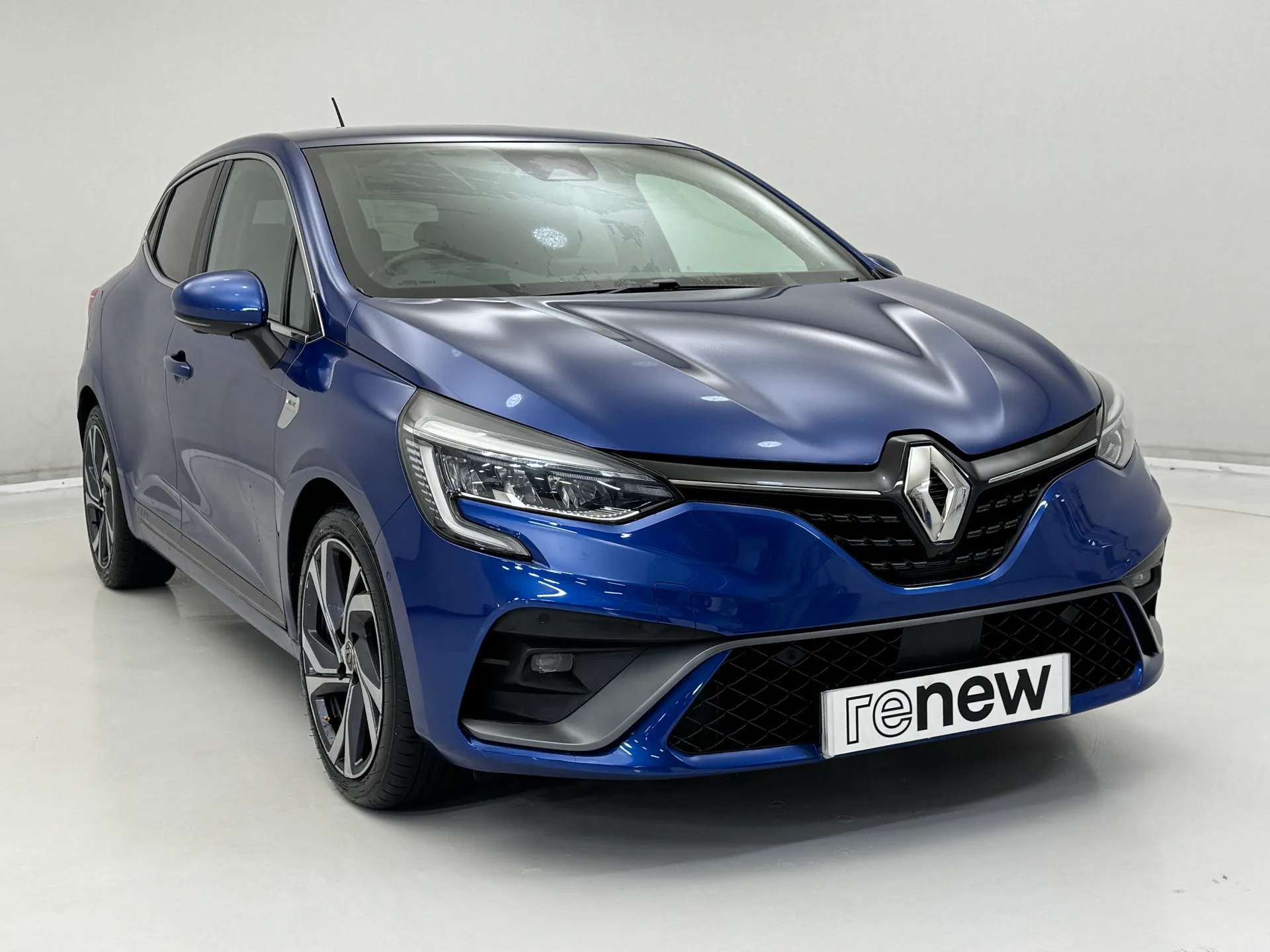 A 2019 RENAULT CLIO 1.0 TCe 100 RS Line 5dr A 2019 RENAULT CLIO 1.0 TCe 100 RS Line 5dr