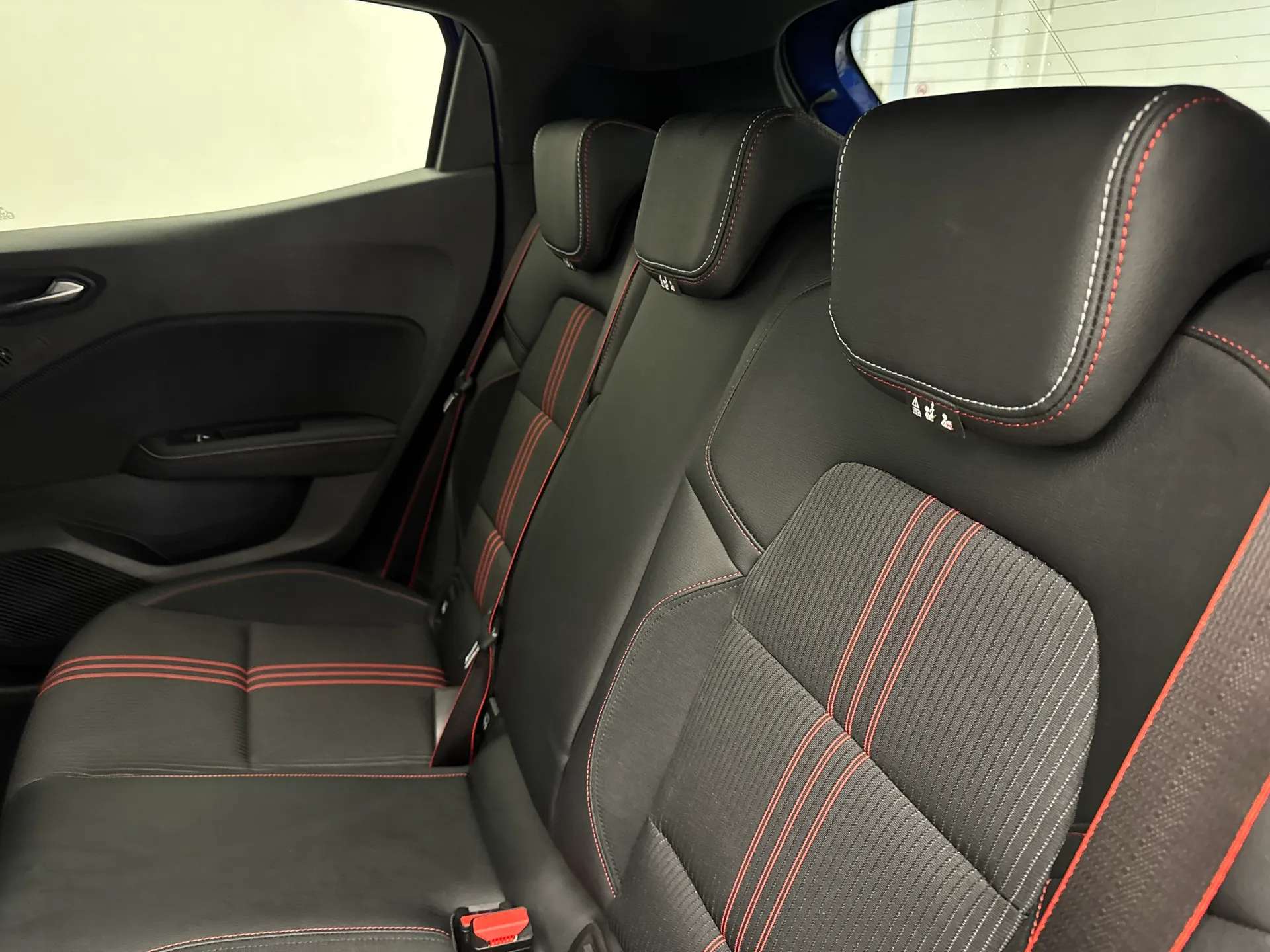 2019 RENAULT CLIO 2019 RENAULT CLIO