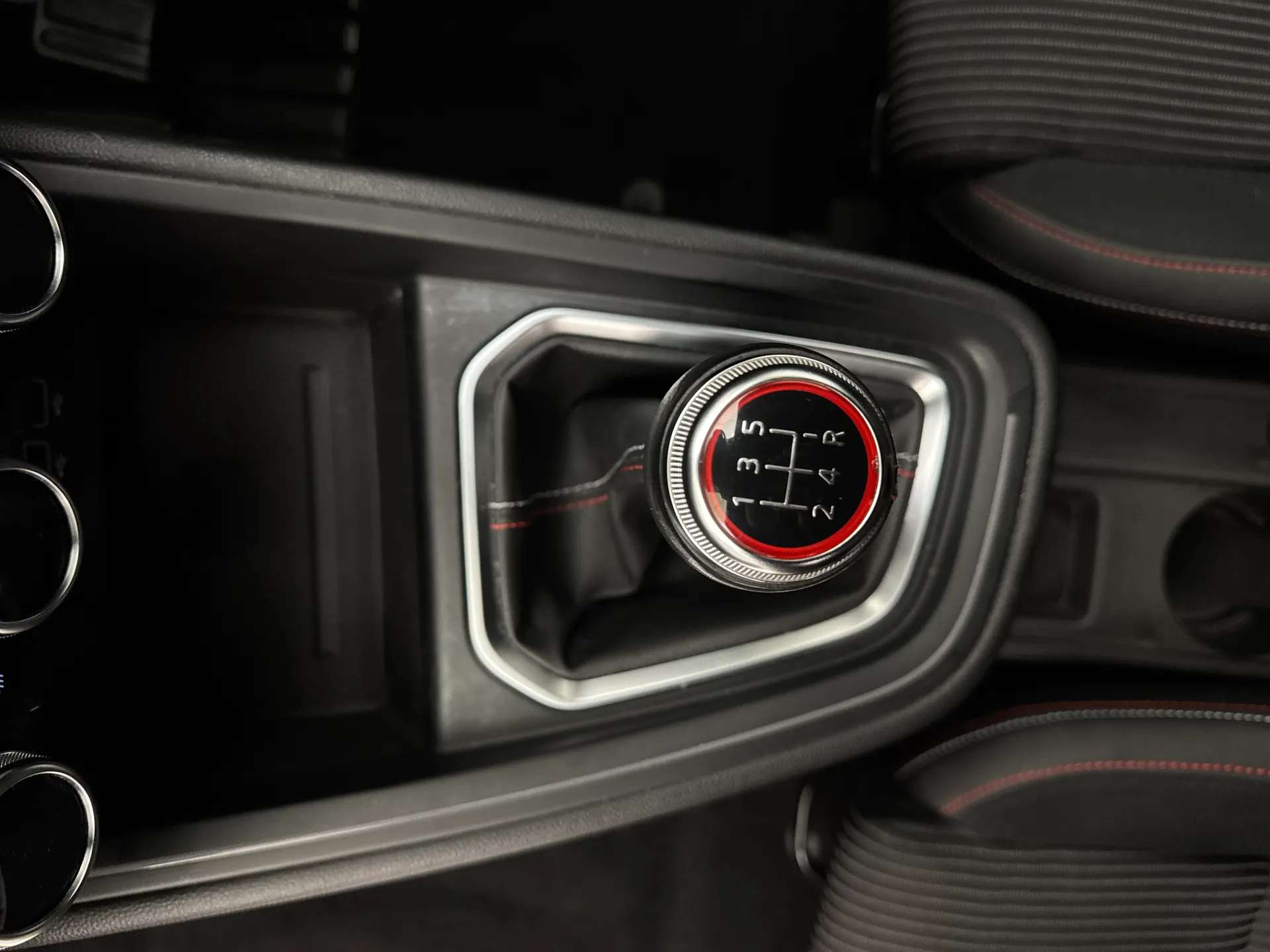 2019 RENAULT CLIO 2019 RENAULT CLIO