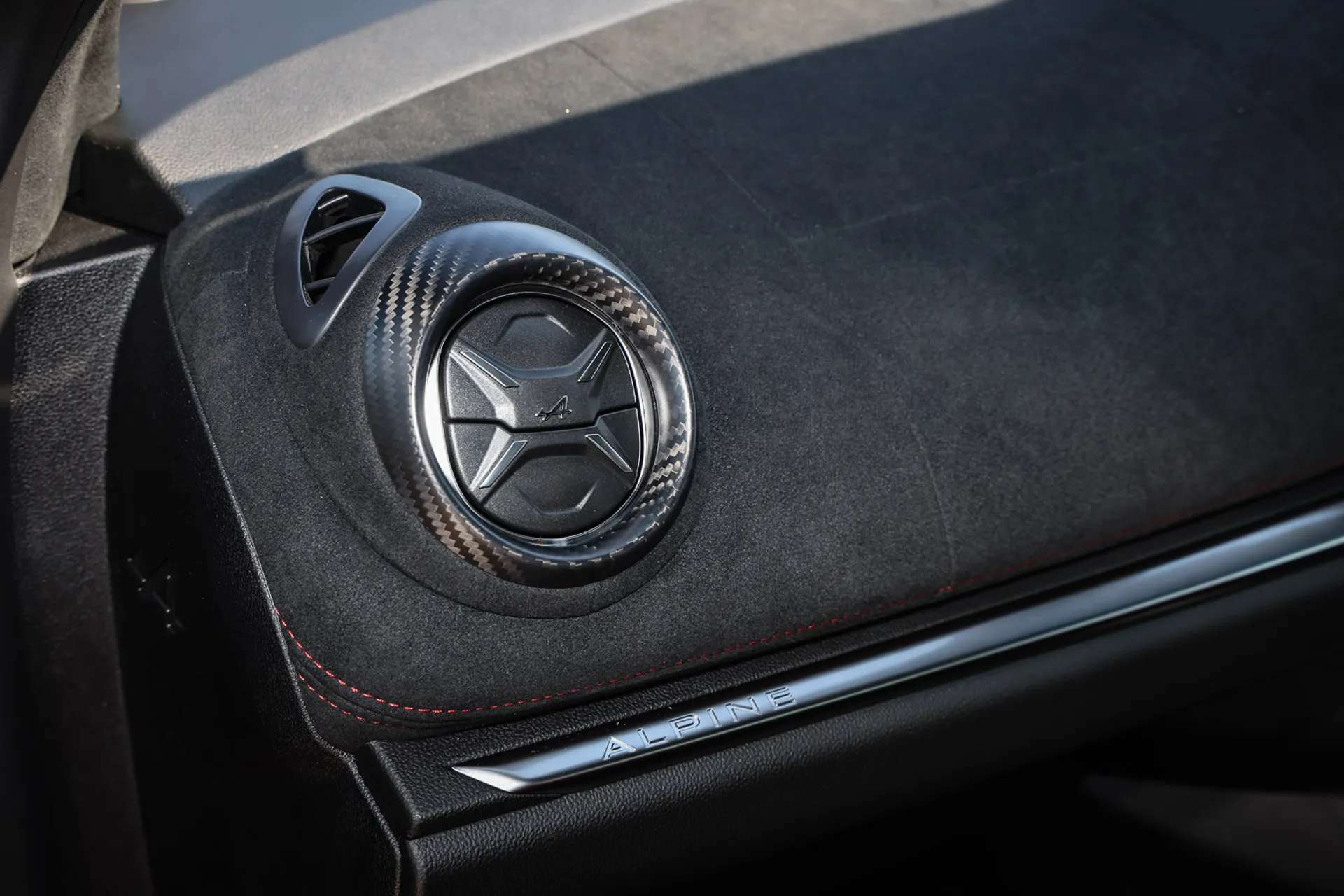 2025 ALPINE A110 2025 ALPINE A110