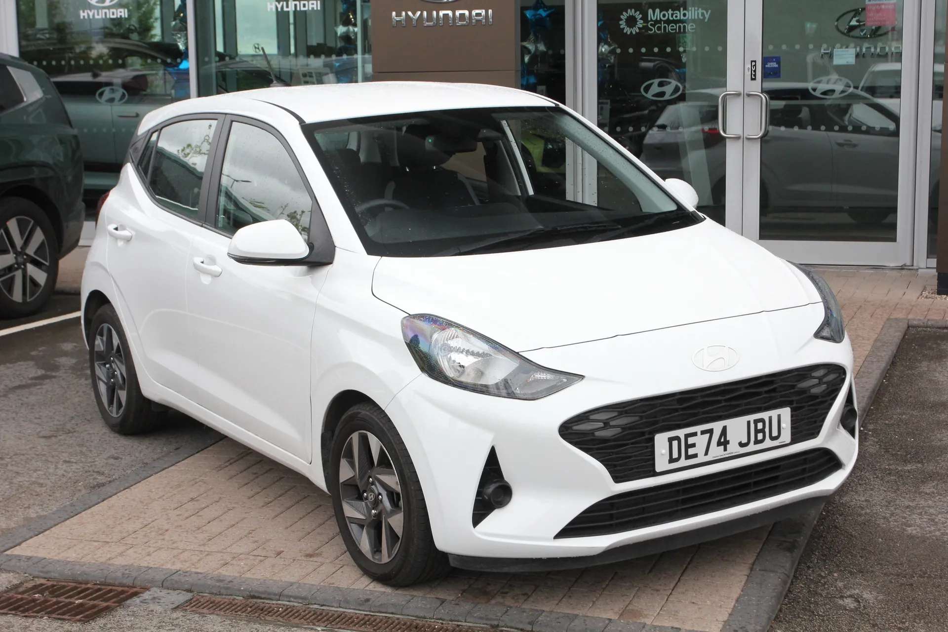 2024 HYUNDAI I10 2024 HYUNDAI I10