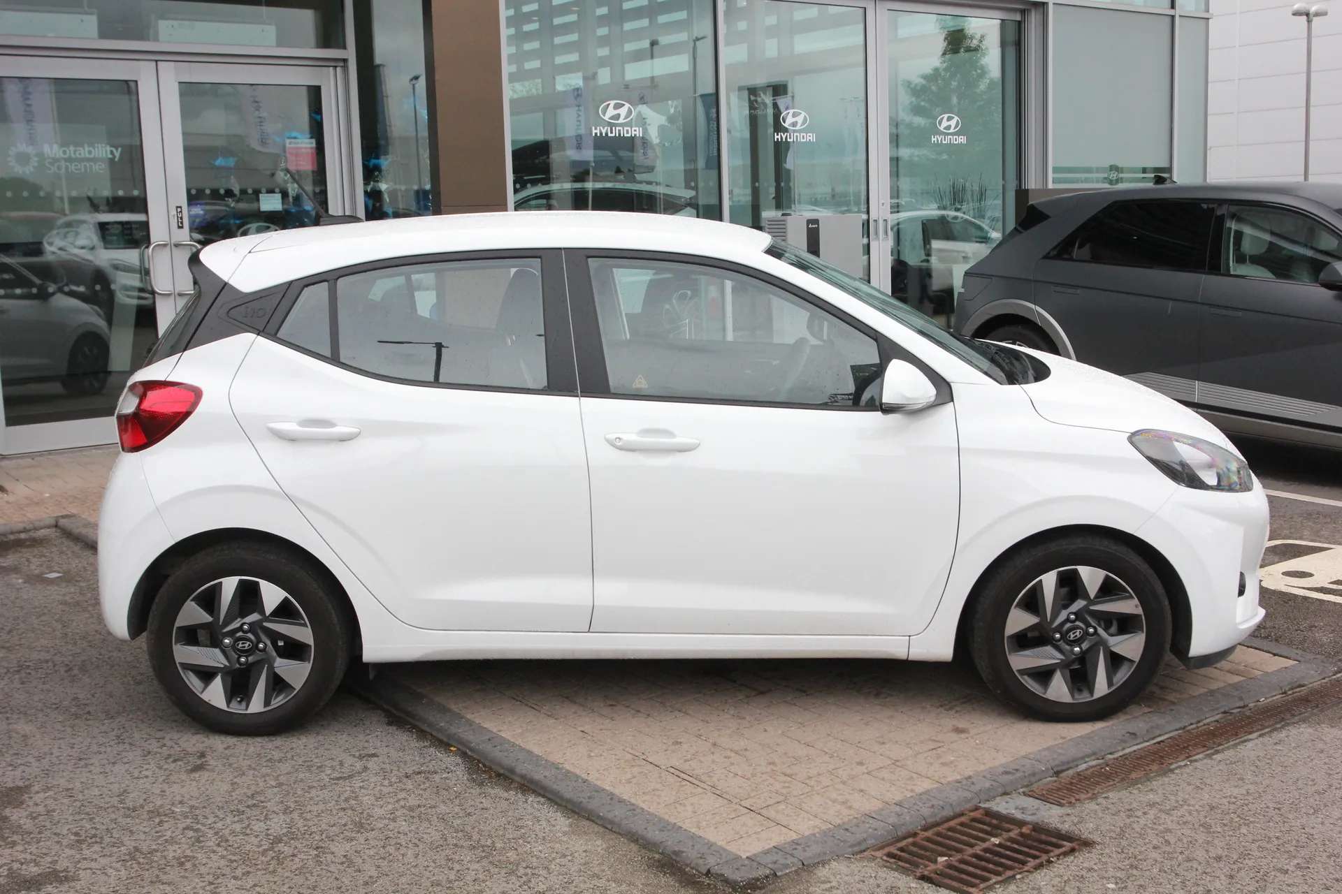 2024 HYUNDAI I10 2024 HYUNDAI I10