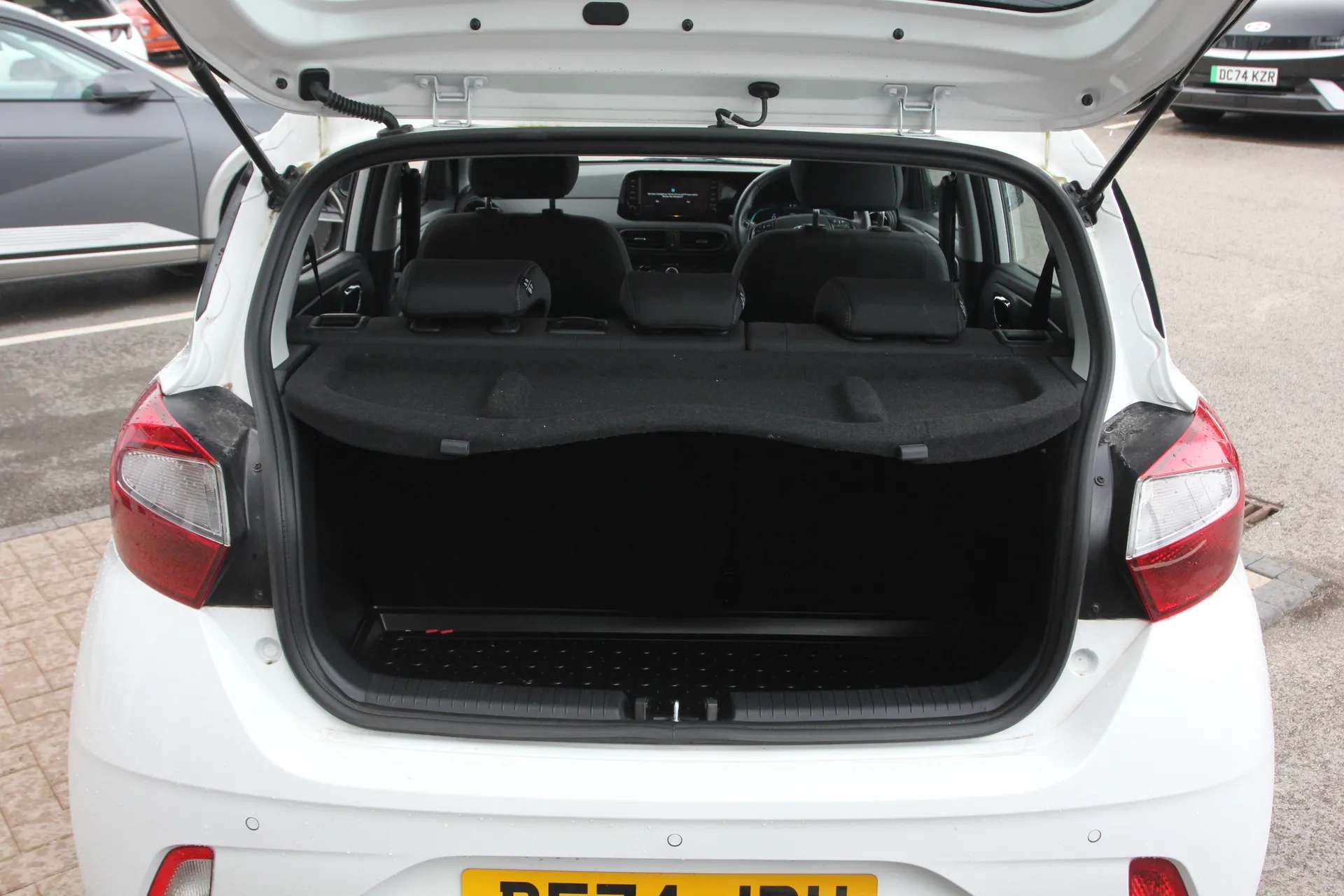2024 HYUNDAI I10 2024 HYUNDAI I10