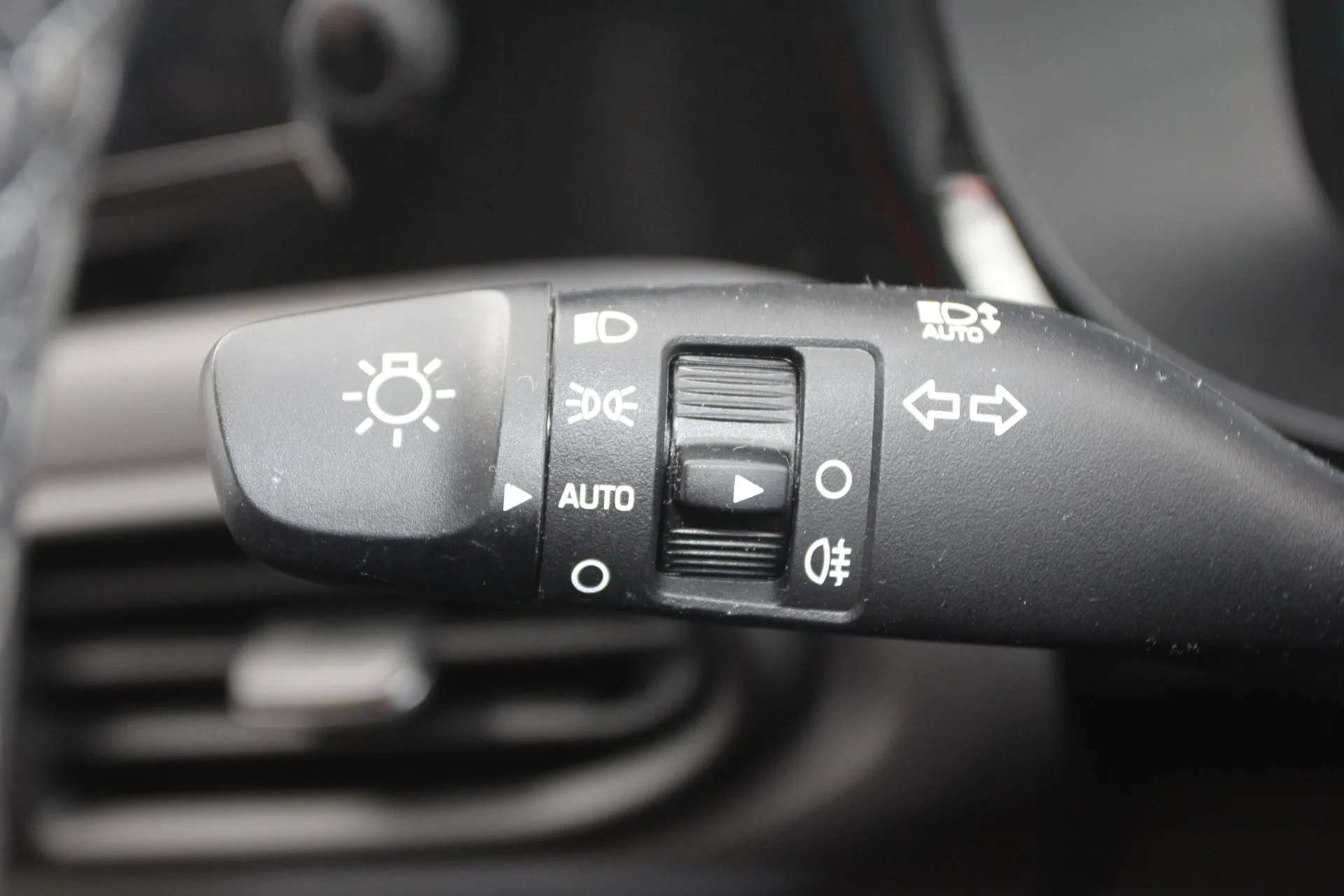 2024 HYUNDAI I10 2024 HYUNDAI I10