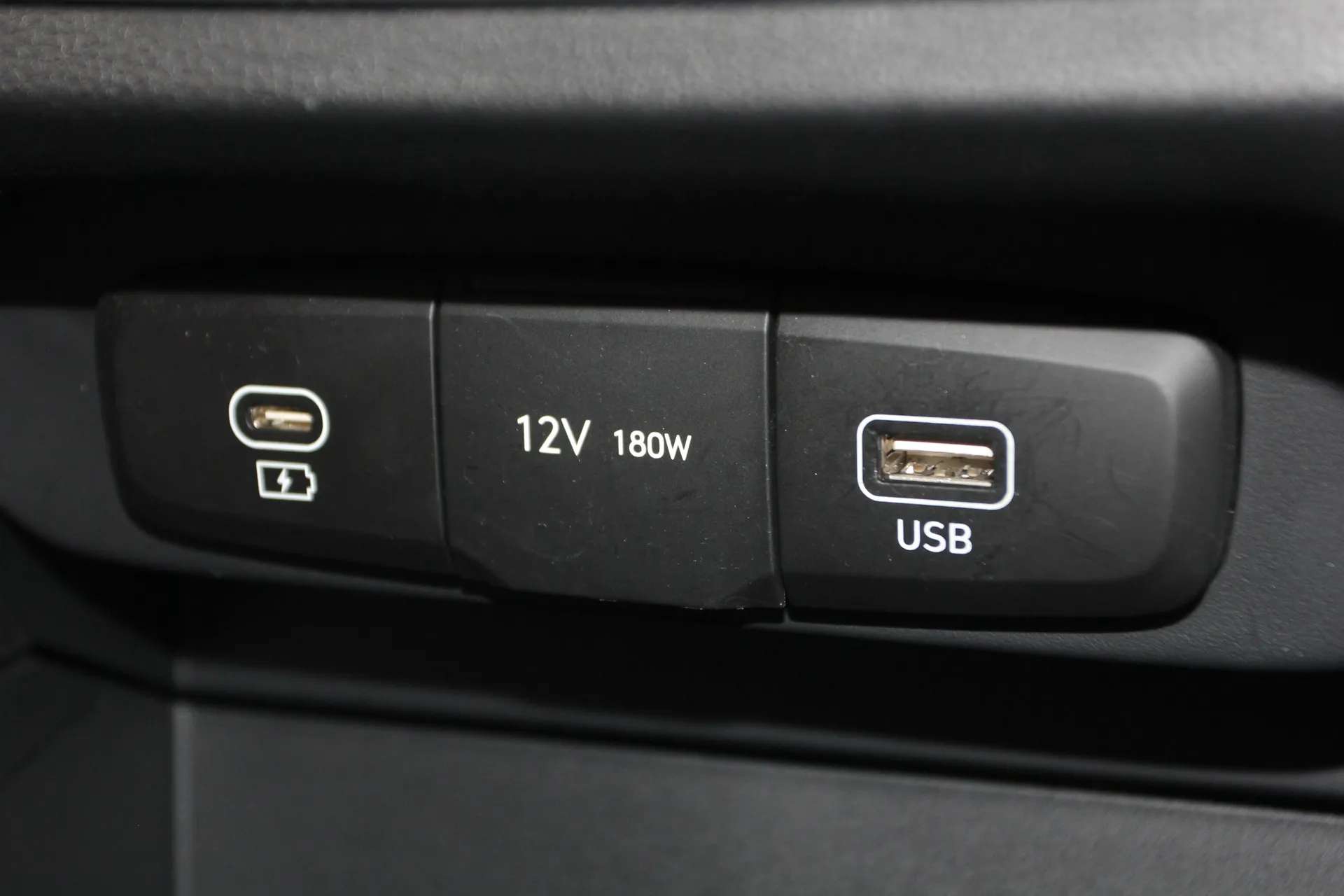 2024 HYUNDAI I10 2024 HYUNDAI I10