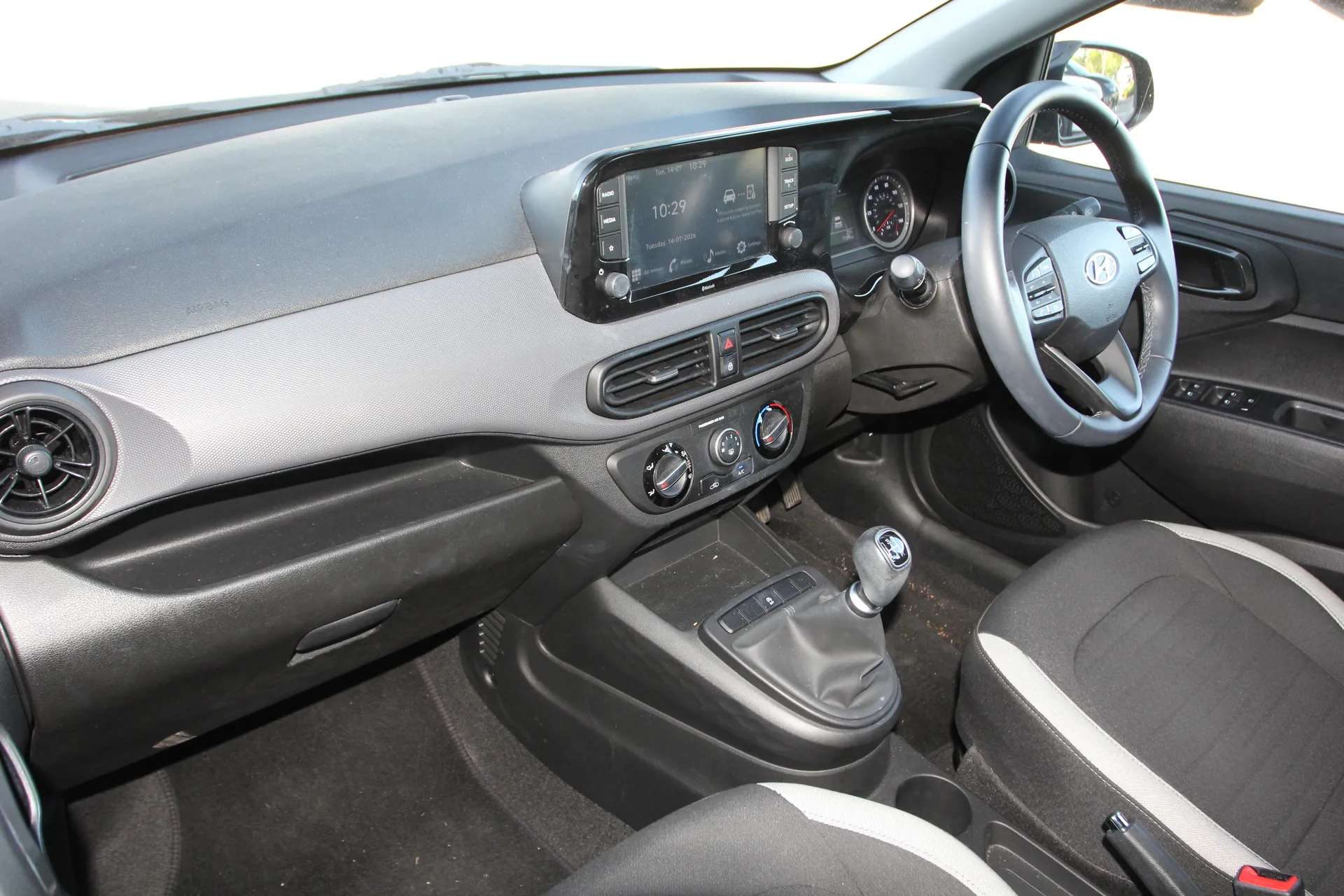 2023 HYUNDAI I10 2023 HYUNDAI I10