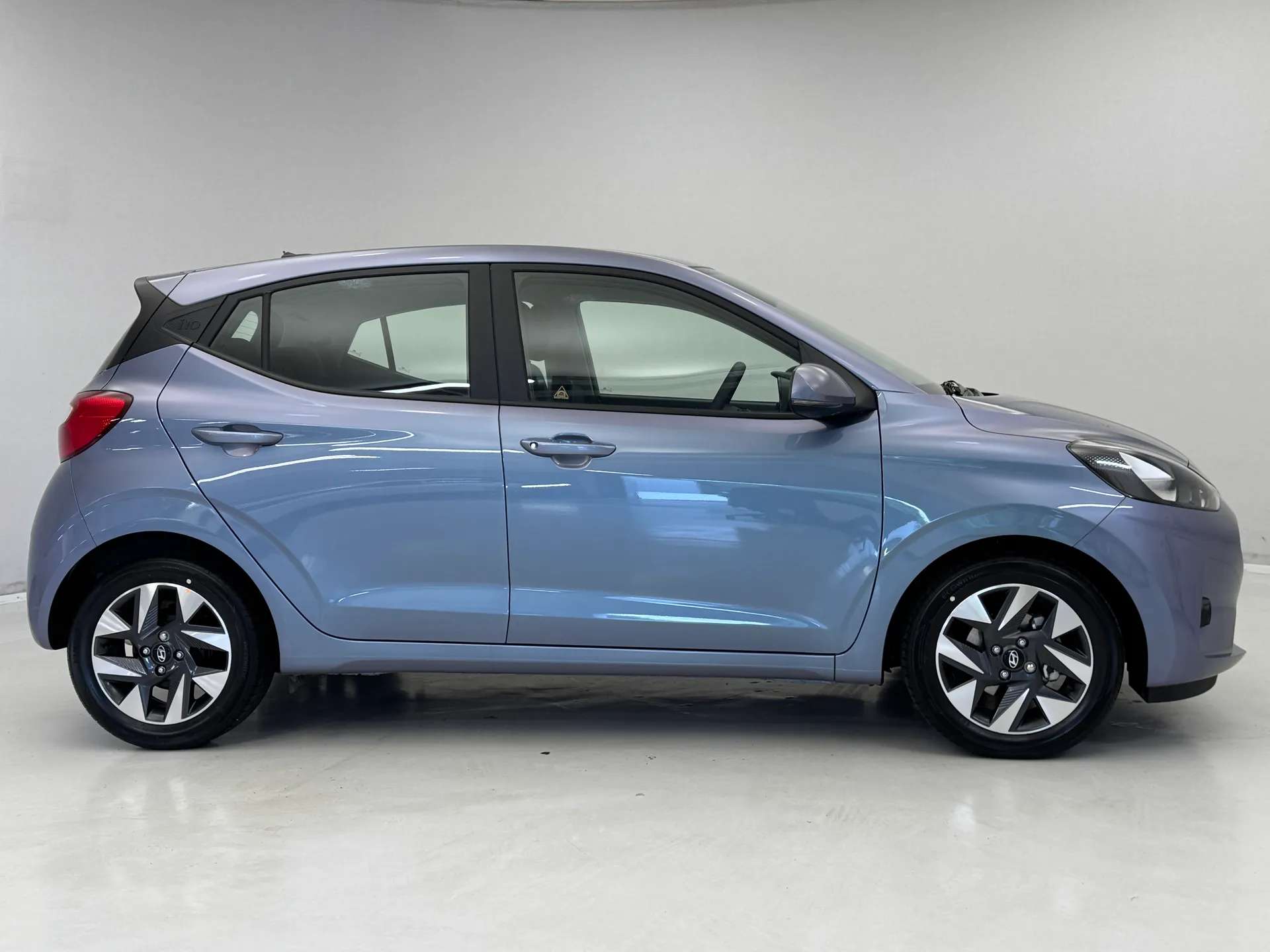 2024 HYUNDAI I10 2024 HYUNDAI I10
