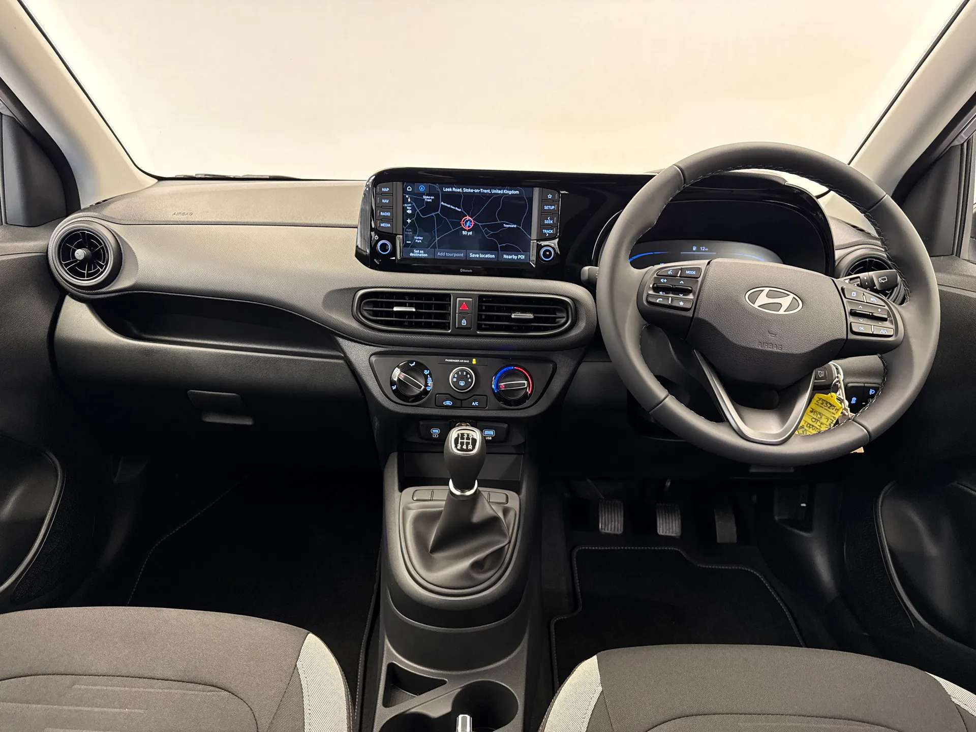2024 HYUNDAI I10 2024 HYUNDAI I10