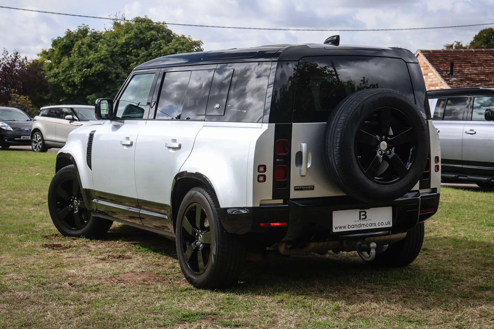 A 2020 LAND ROVER DEFENDER 2.0 D240 First Edition 110 5dr Auto A 2020 LAND ROVER DEFENDER 2.0 D240 First Edition 110 5dr Auto