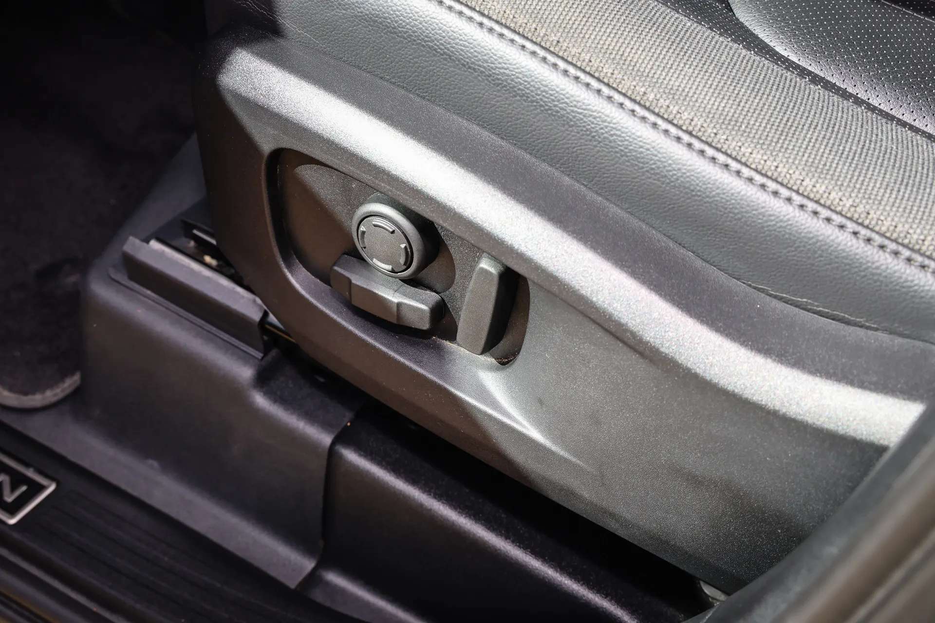 2020 LAND ROVER DEFENDER 2020 LAND ROVER DEFENDER