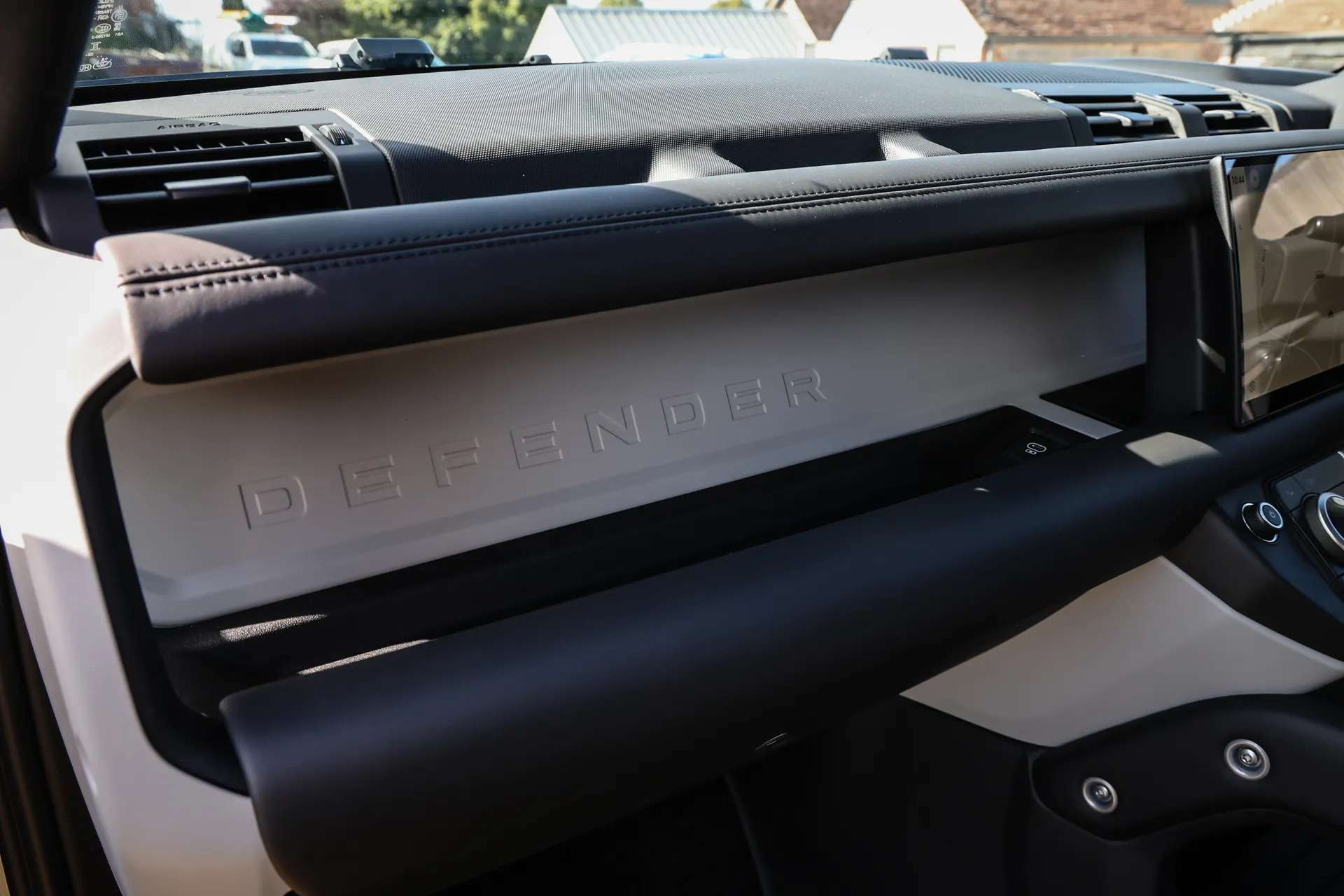 2024 LAND ROVER DEFENDER 2024 LAND ROVER DEFENDER