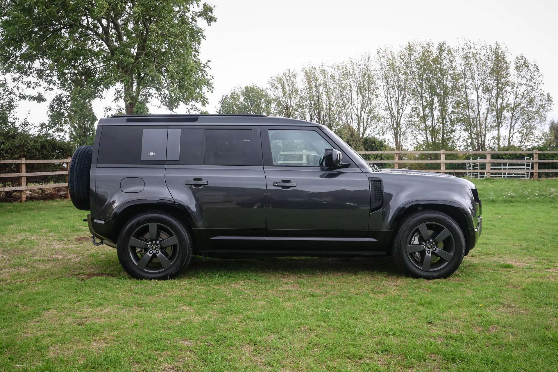 2024 LAND ROVER DEFENDER 2024 LAND ROVER DEFENDER