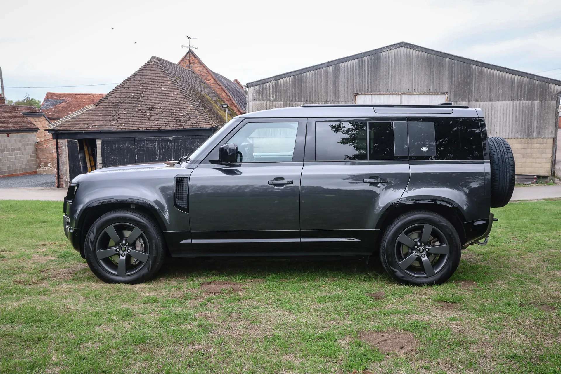 2024 LAND ROVER DEFENDER 2024 LAND ROVER DEFENDER