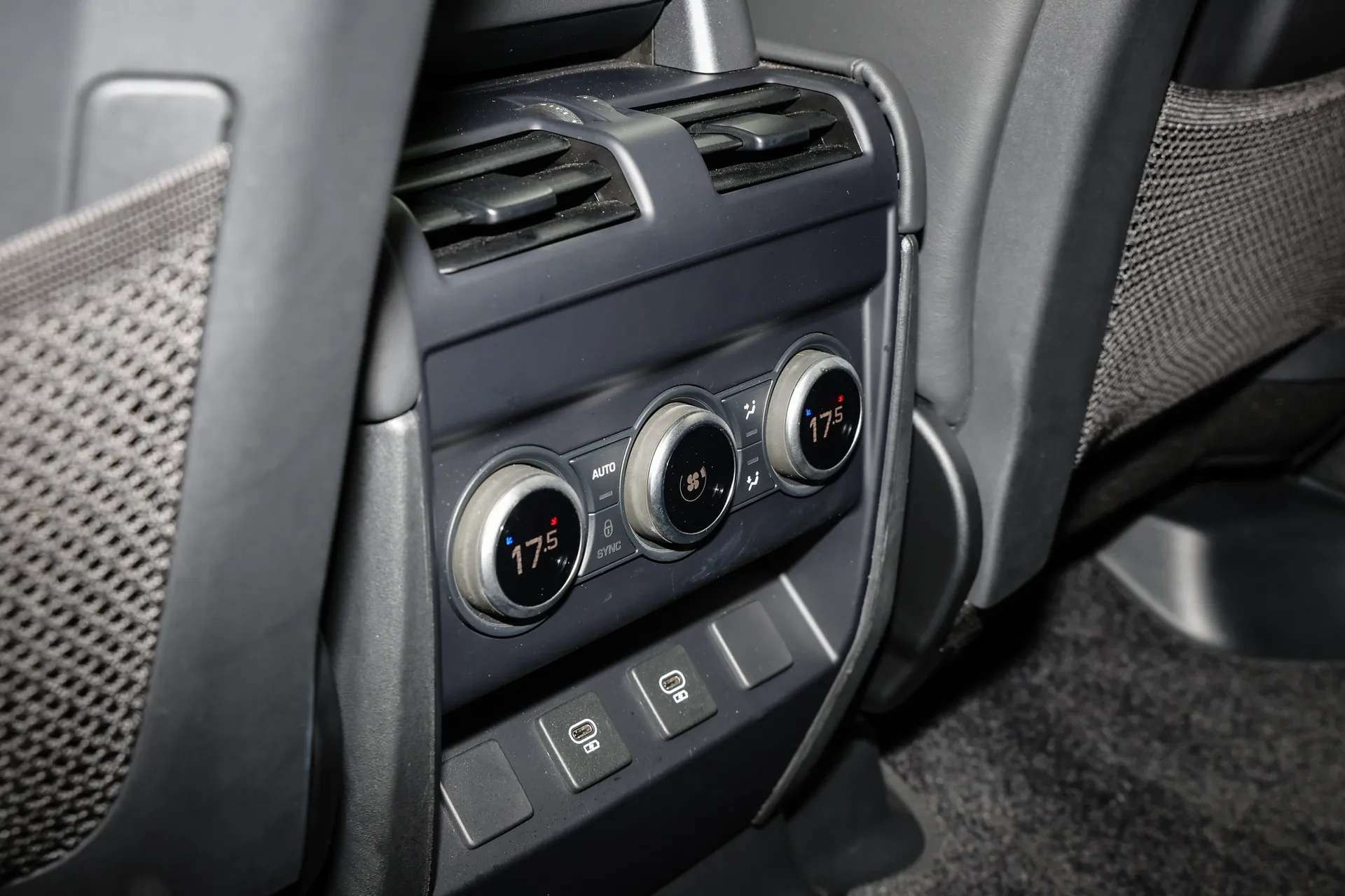 2024 LAND ROVER DEFENDER 2024 LAND ROVER DEFENDER