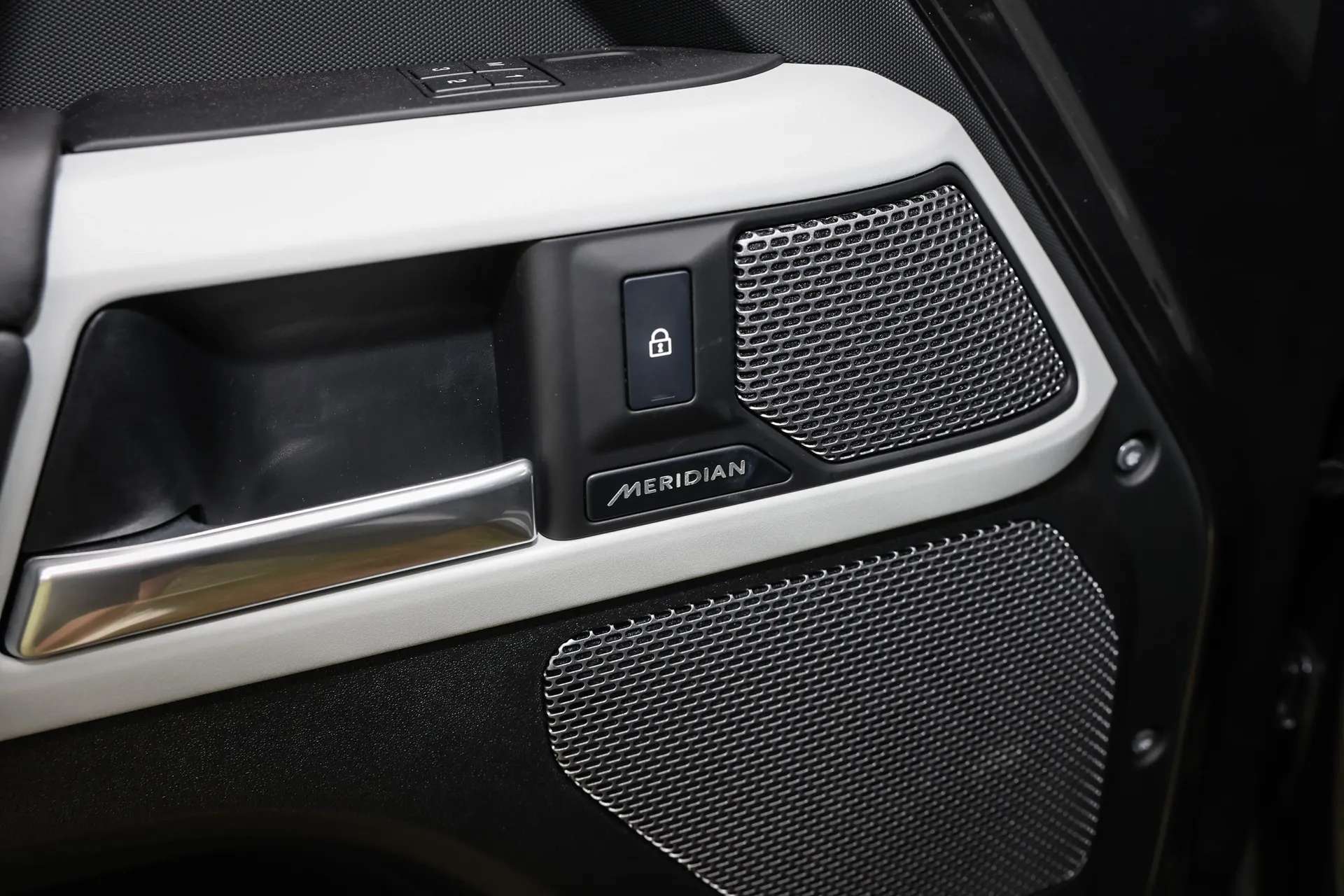 2024 LAND ROVER DEFENDER 2024 LAND ROVER DEFENDER