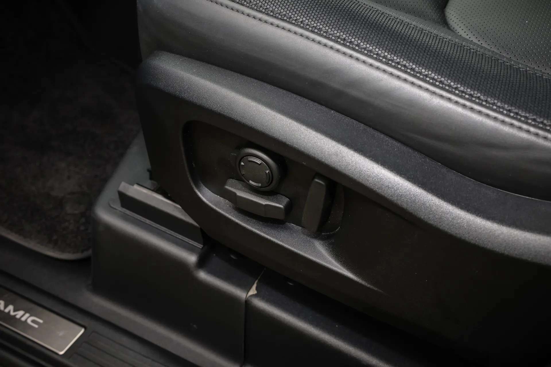 2024 LAND ROVER DEFENDER 2024 LAND ROVER DEFENDER