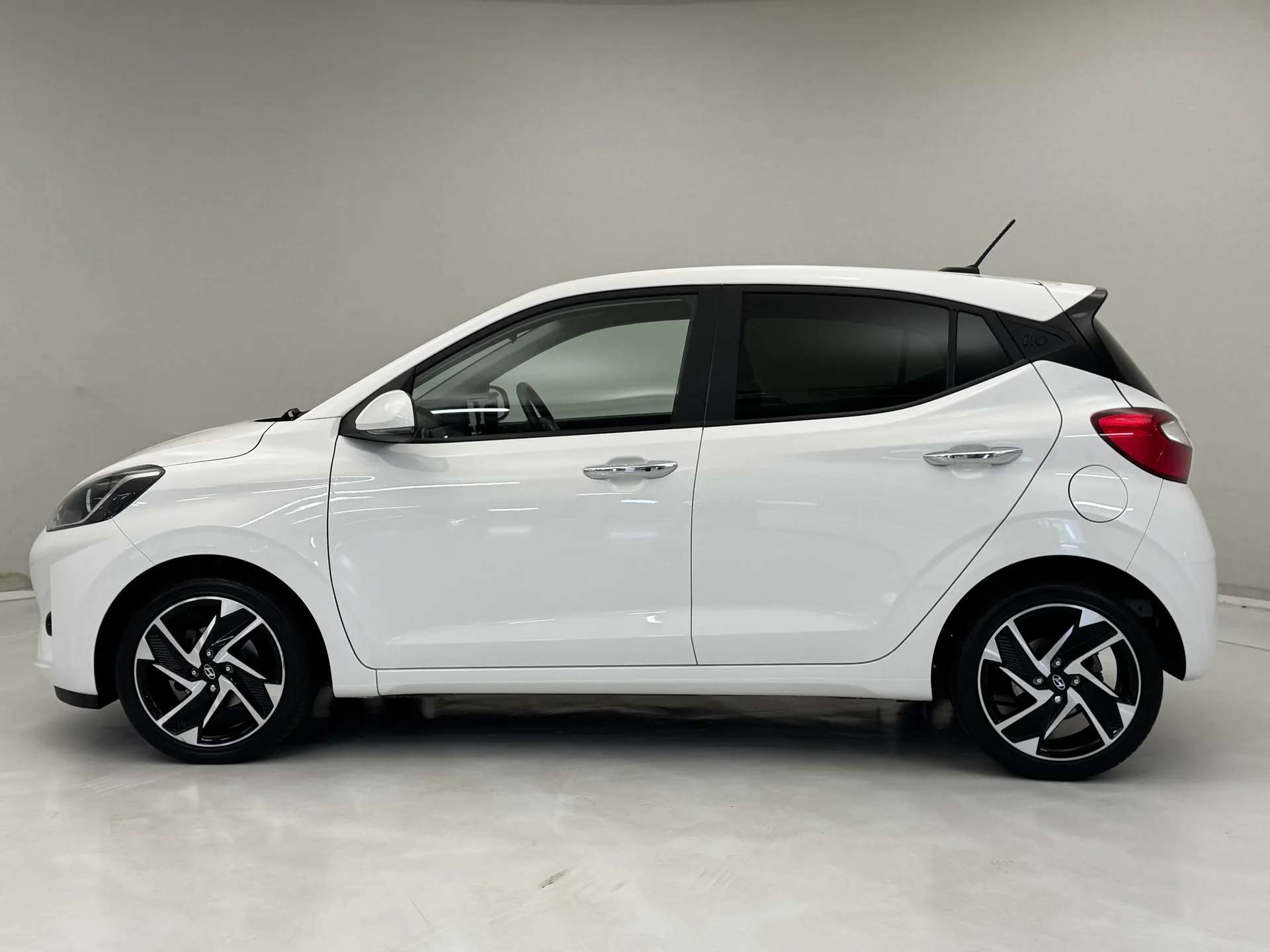 2023 HYUNDAI I10 2023 HYUNDAI I10