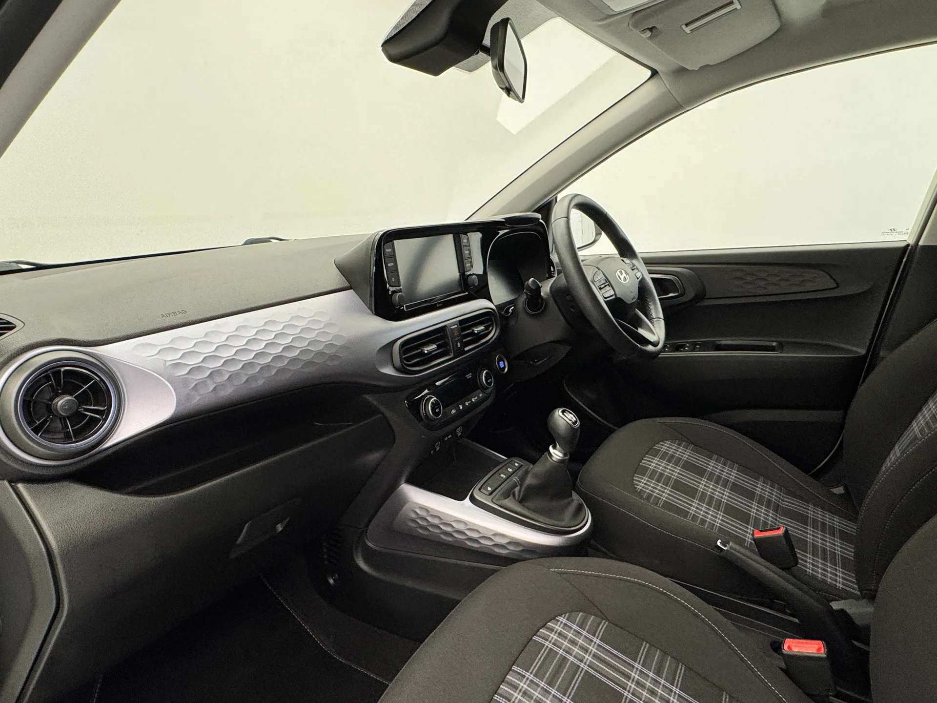 2023 HYUNDAI I10 2023 HYUNDAI I10