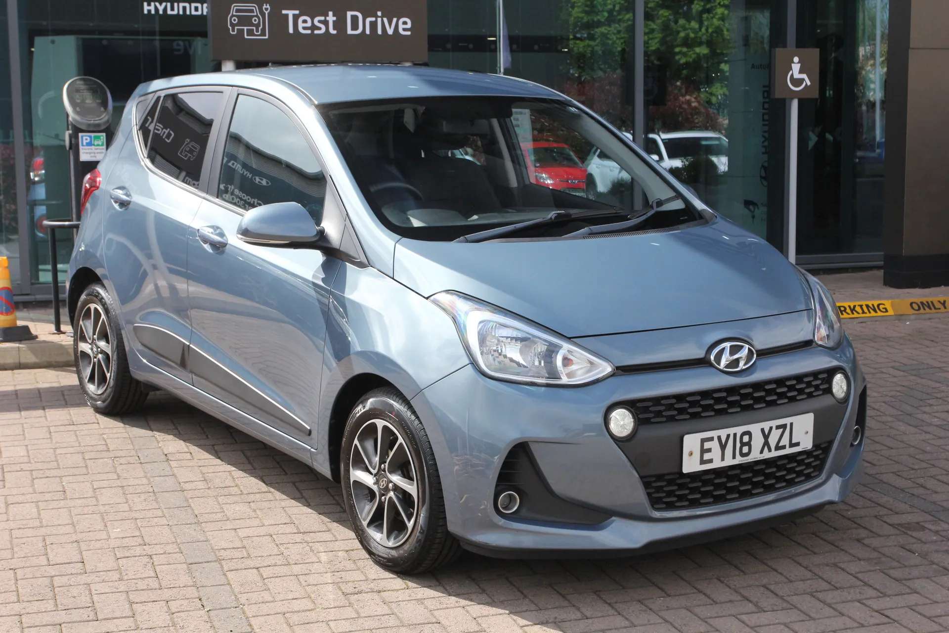 A 2018 HYUNDAI I10 1.2 Premium 5dr ZERO DEPOSIT FINANCE AVAILABLE A 2018 HYUNDAI I10 1.2 Premium 5dr ZERO DEPOSIT FINANCE AVAILABLE