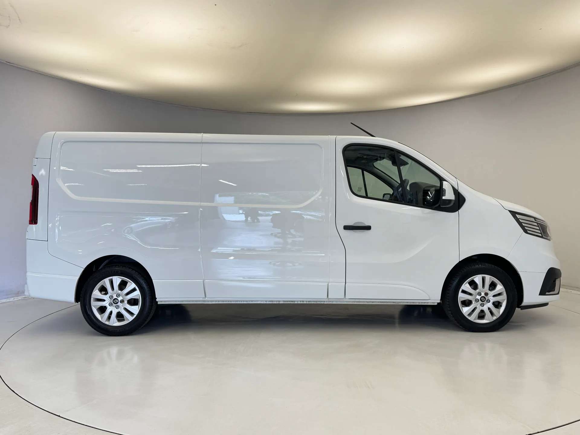 2024 RENAULT TRAFIC 2024 RENAULT TRAFIC