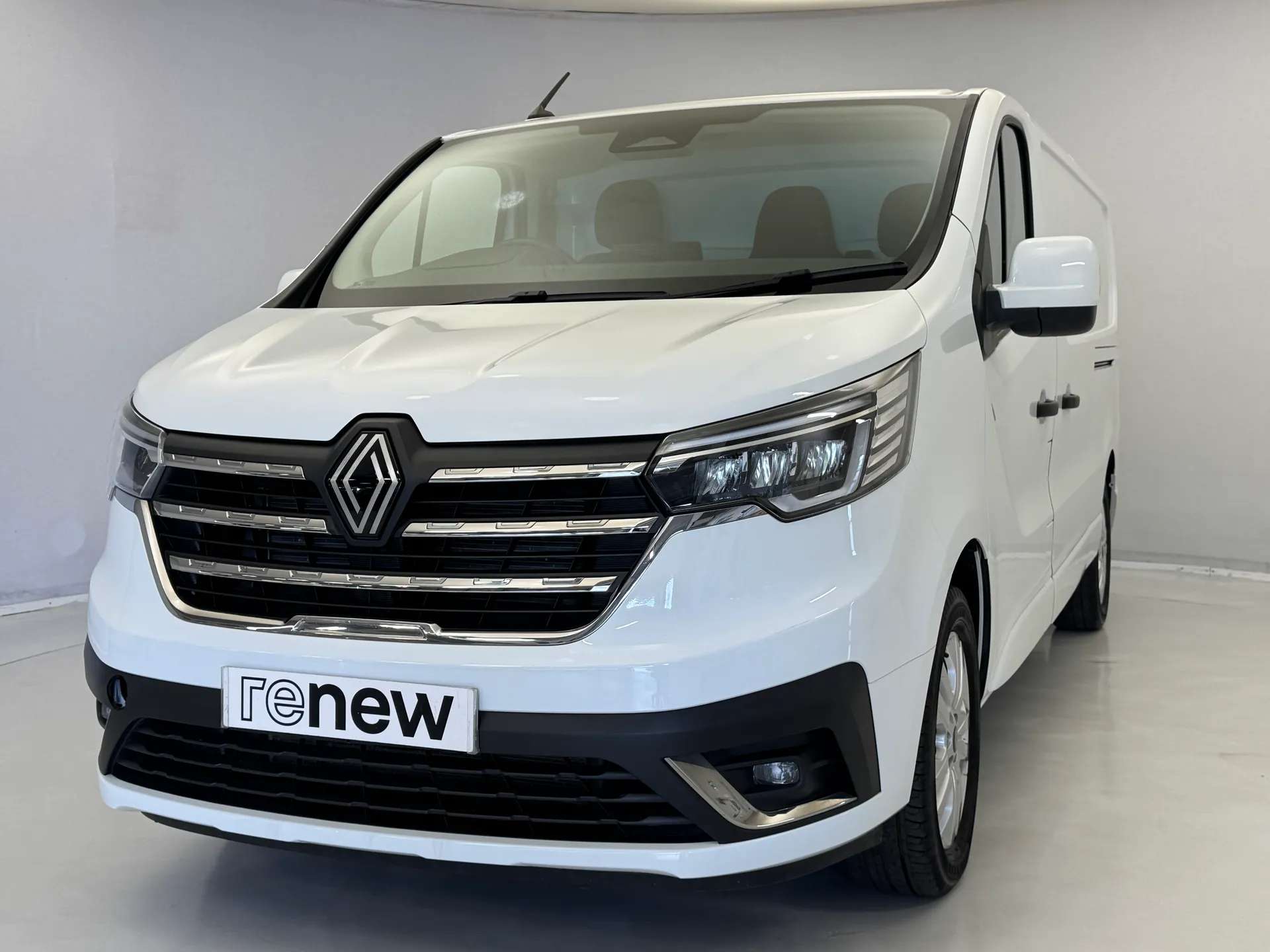 2024 RENAULT TRAFIC 2024 RENAULT TRAFIC