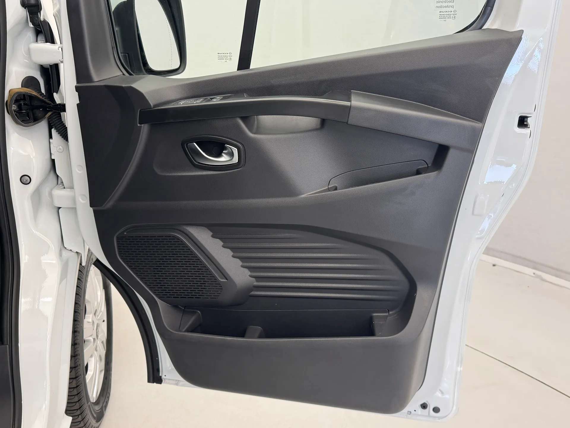 2024 RENAULT TRAFIC 2024 RENAULT TRAFIC