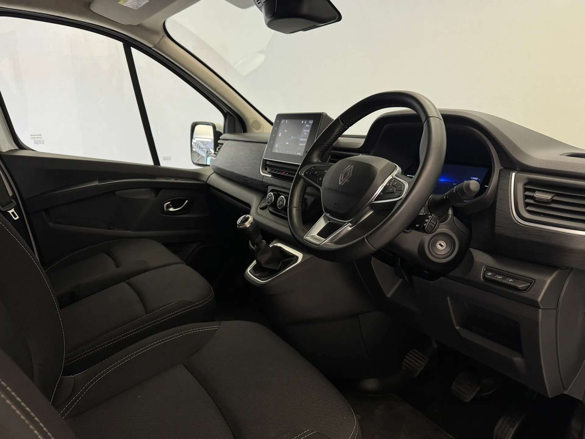 2024 RENAULT TRAFIC 2024 RENAULT TRAFIC