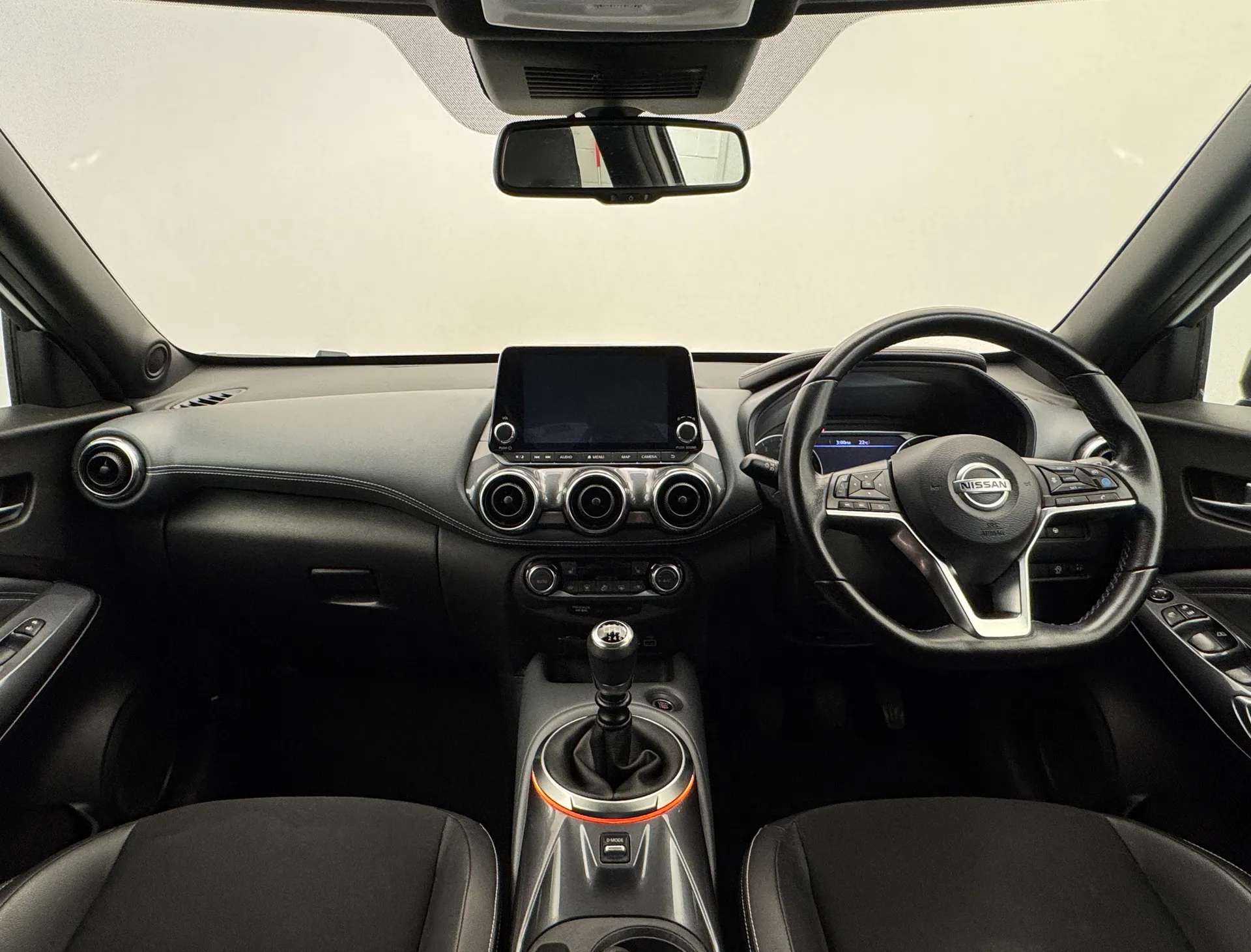 A 2020 NISSAN JUKE 1.0 DiG-T 114 Tekna 5dr A 2020 NISSAN JUKE 1.0 DiG-T 114 Tekna 5dr