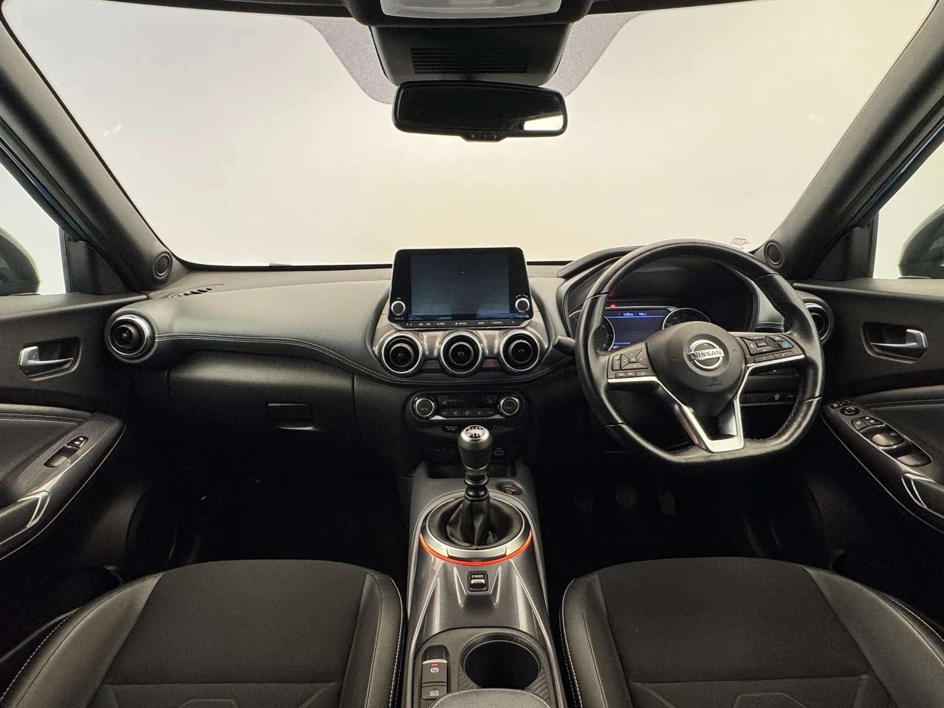 A 2022 NISSAN JUKE 1.0 DiG-T 114 Tekna 5dr A 2022 NISSAN JUKE 1.0 DiG-T 114 Tekna 5dr