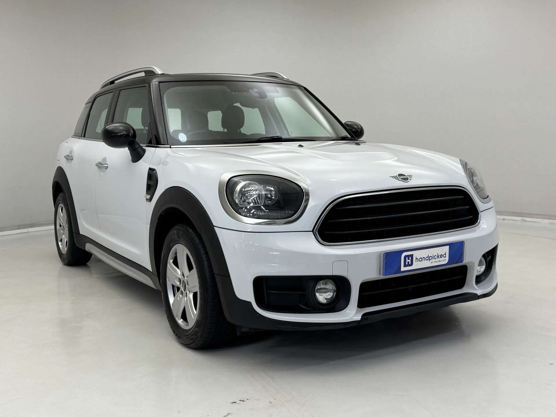 A 2018 MINI COUNTRYMAN 1.5 Cooper 5dr ð BLACK ROOF/MIRRORS ð A 2018 MINI COUNTRYMAN 1.5 Cooper 5dr ð BLACK ROOF/MIRRORS ð