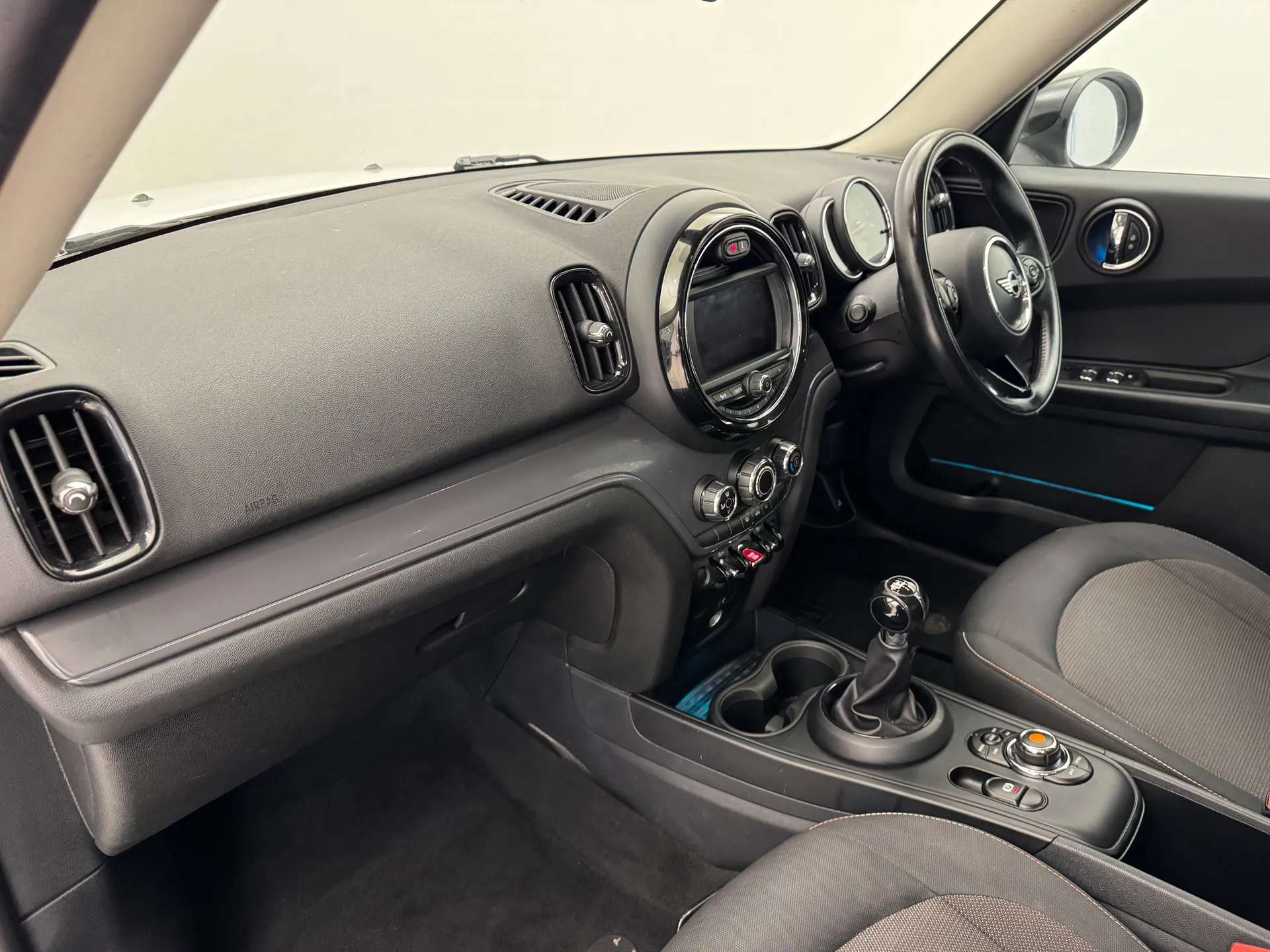 2018 MINI COUNTRYMAN 2018 MINI COUNTRYMAN