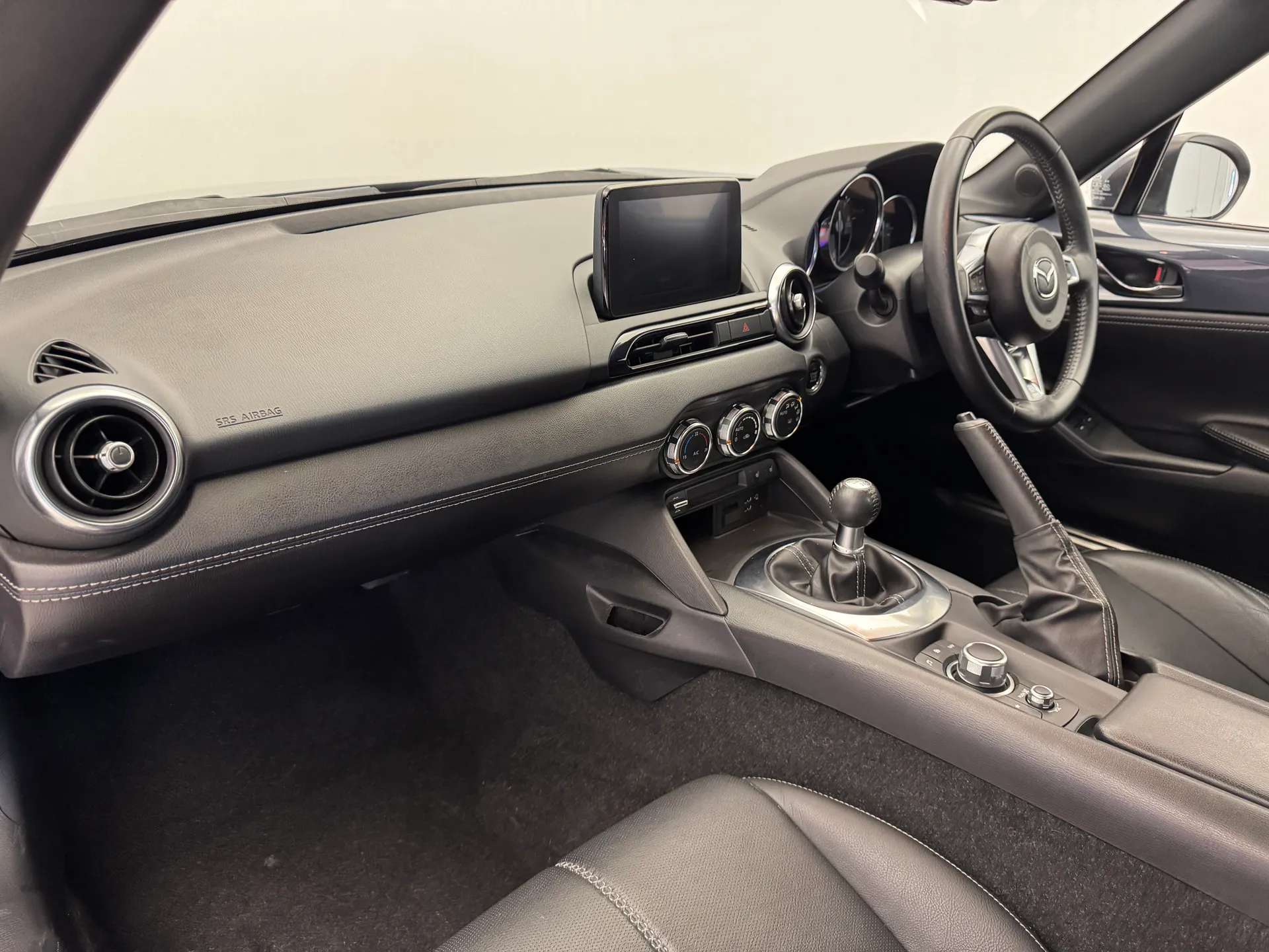 2021 MAZDA MX-5 2021 MAZDA MX-5