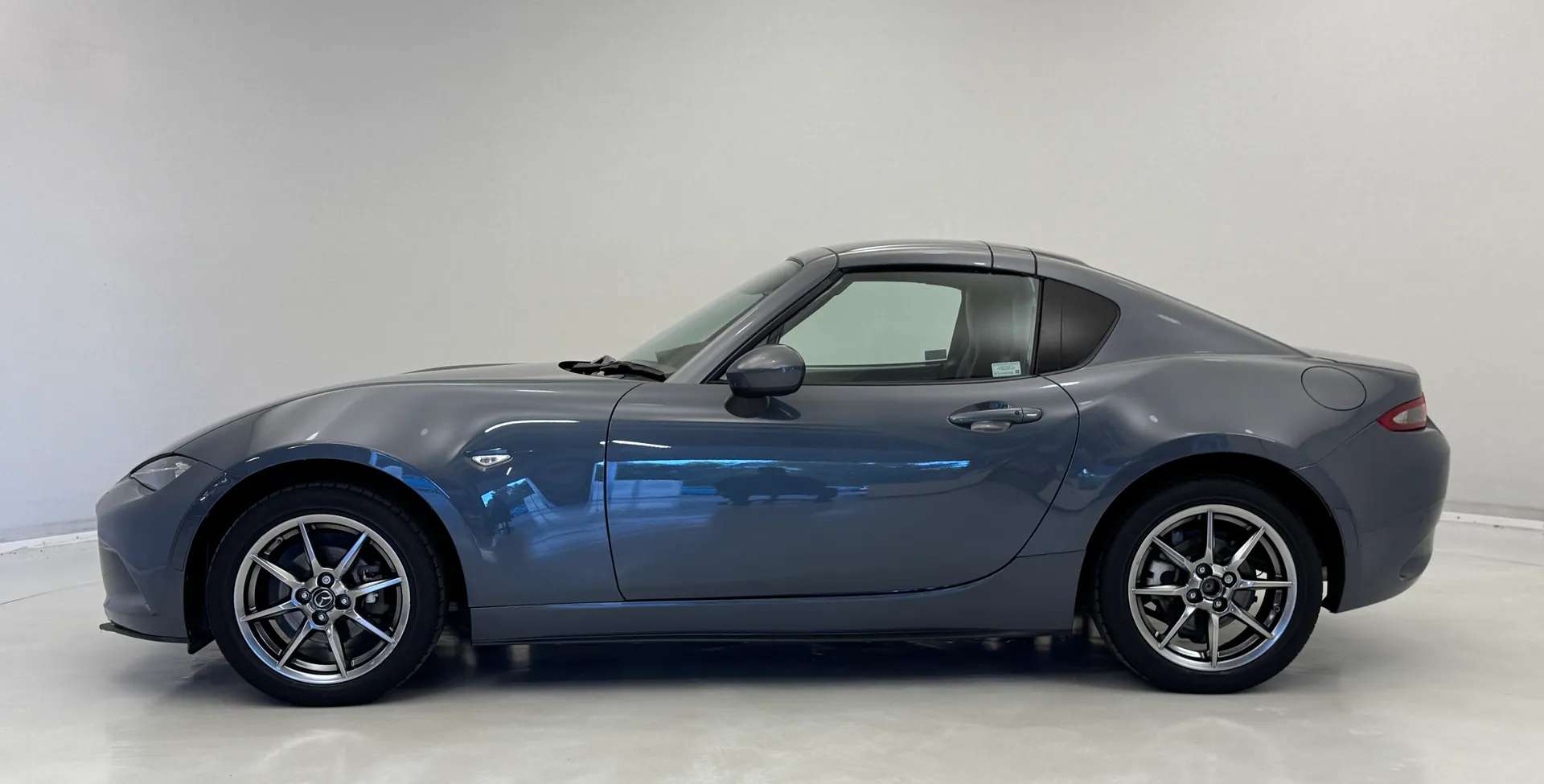 2021 MAZDA MX-5 2021 MAZDA MX-5